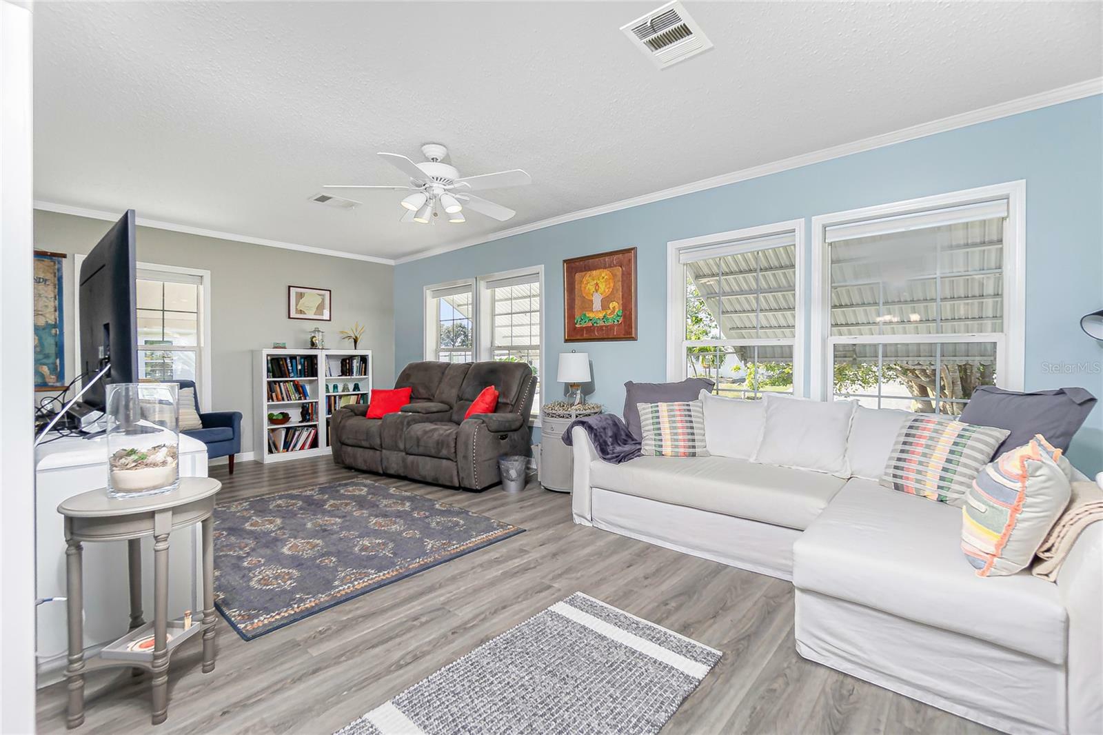 Property Photo:  1555 Sanderling Drive  FL 34224 