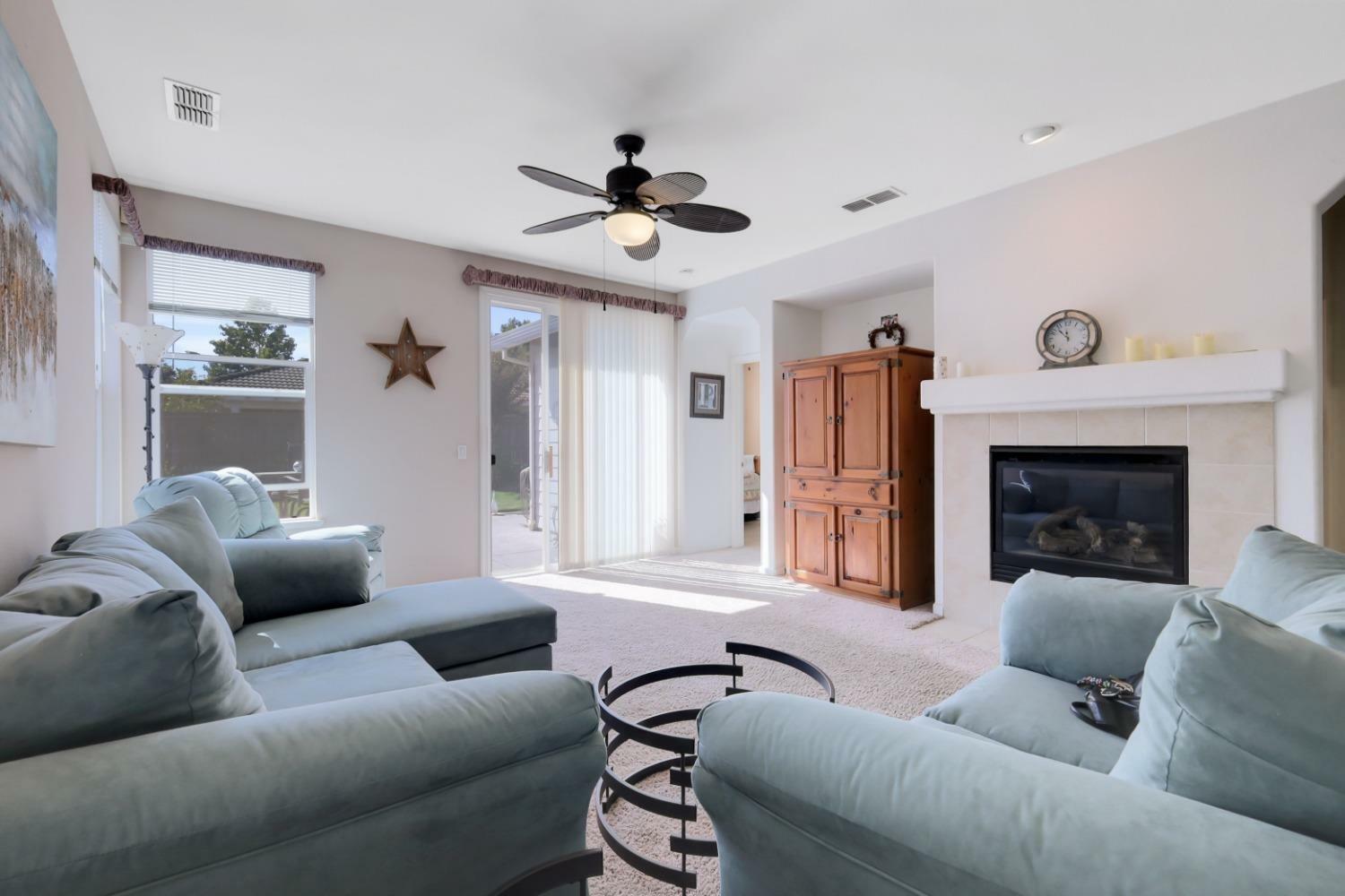 Property Photo:  2326 Ryedale Lane  CA 95835 