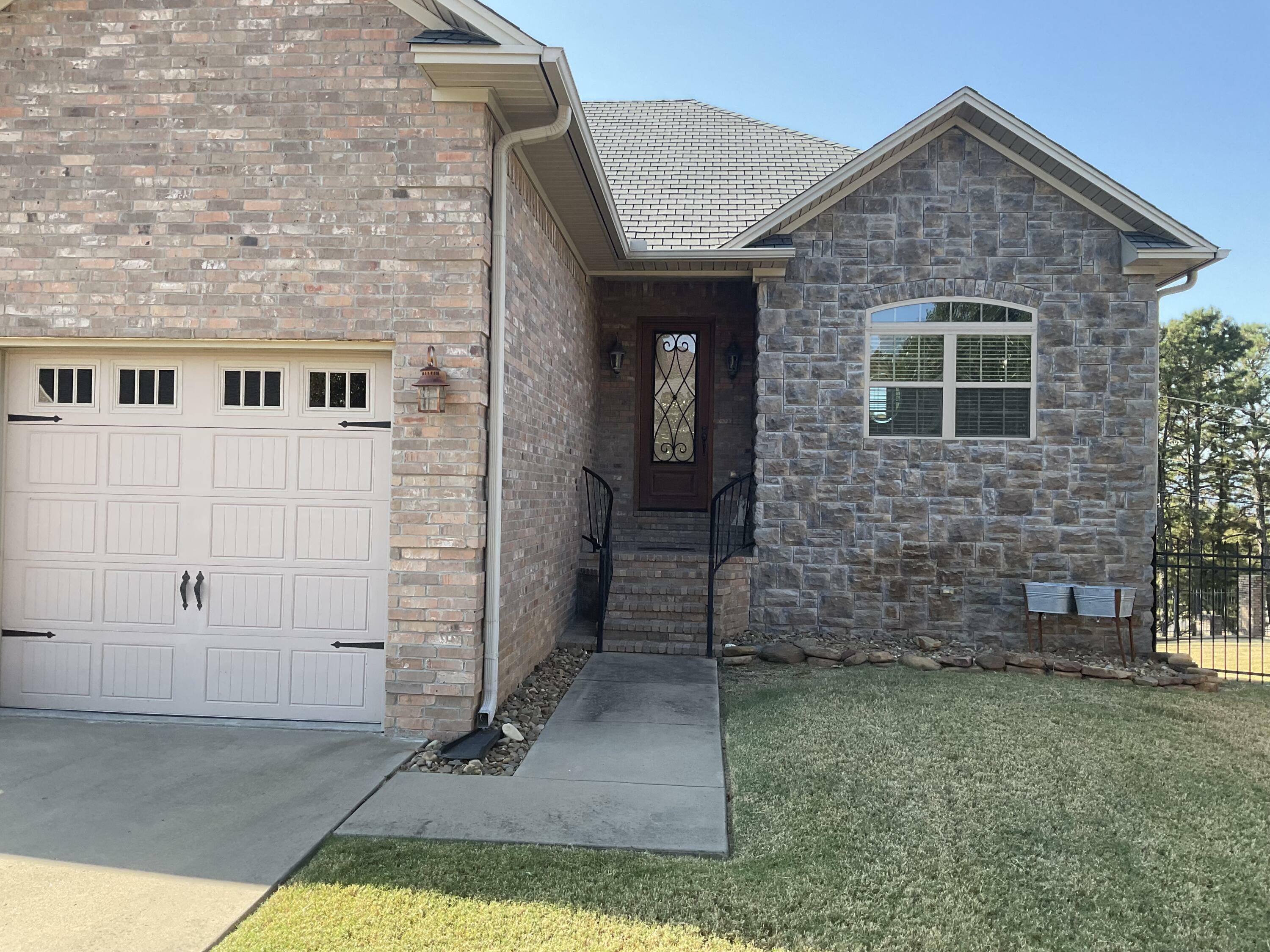 Property Photo:  93 Village Court  AR 72802 