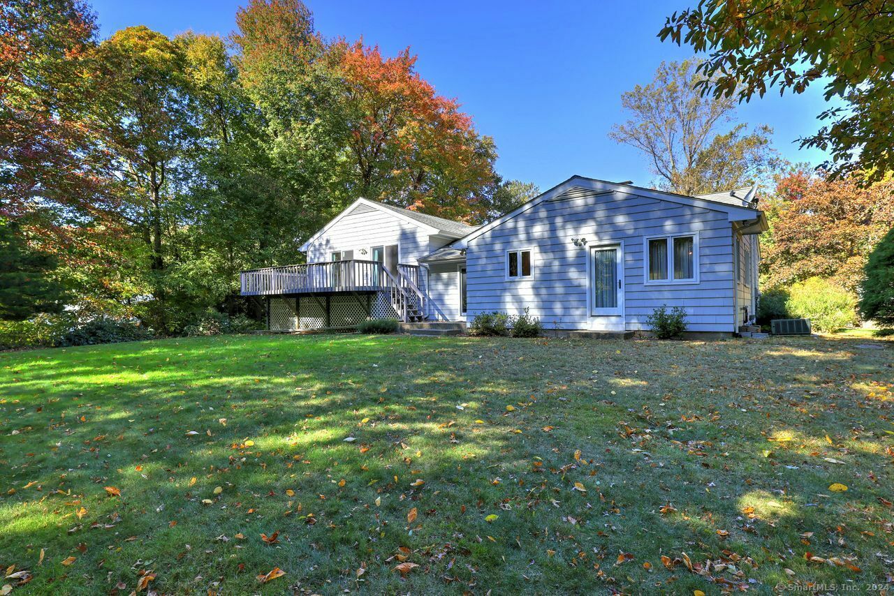 Property Photo:  7 Diana Street  CT 06477 