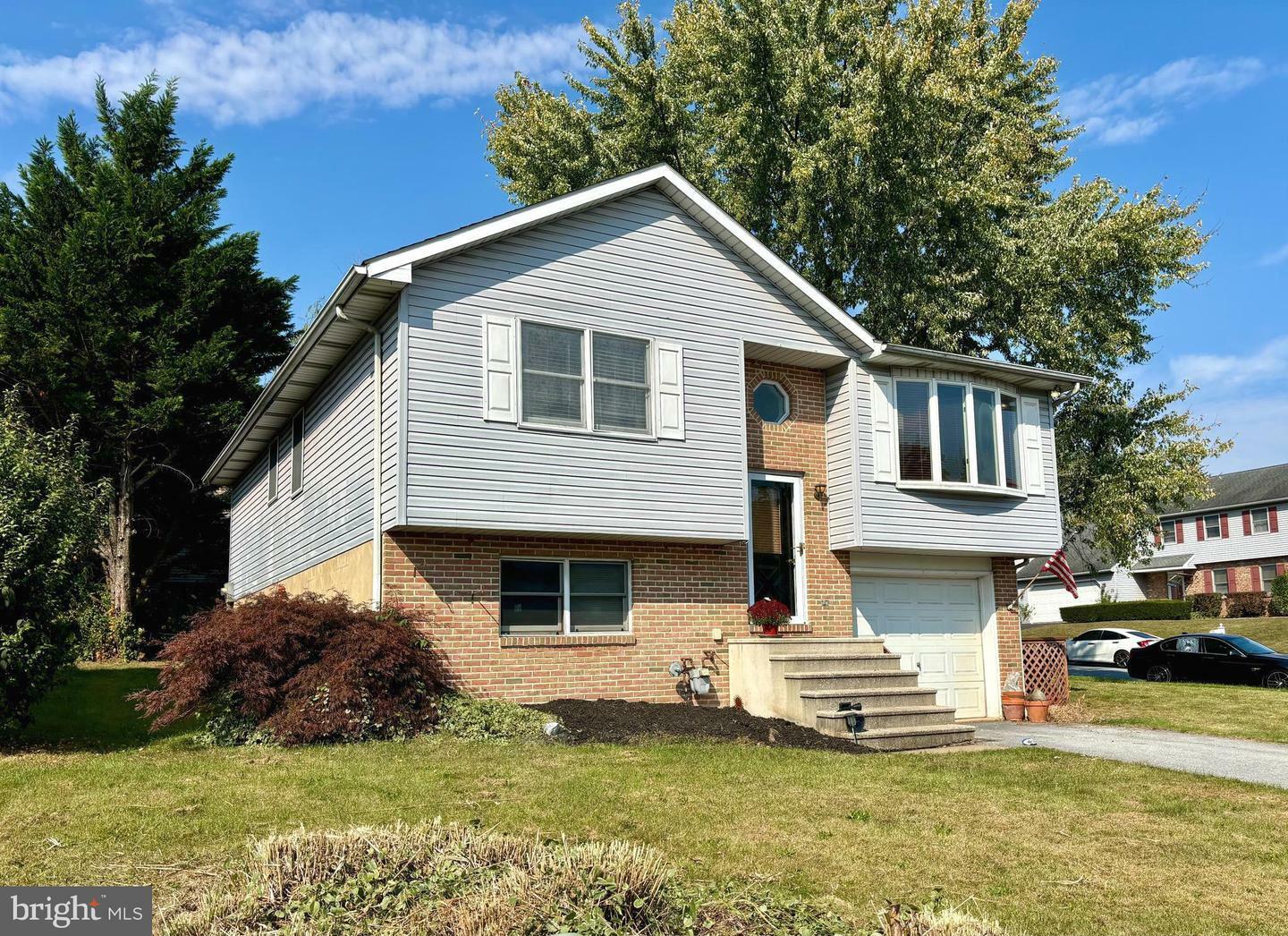 Property Photo:  103 Heister Road  PA 19508 