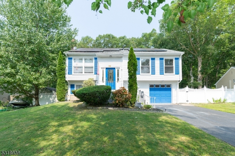 Property Photo:  29 Aspen Cir  NJ 08005 