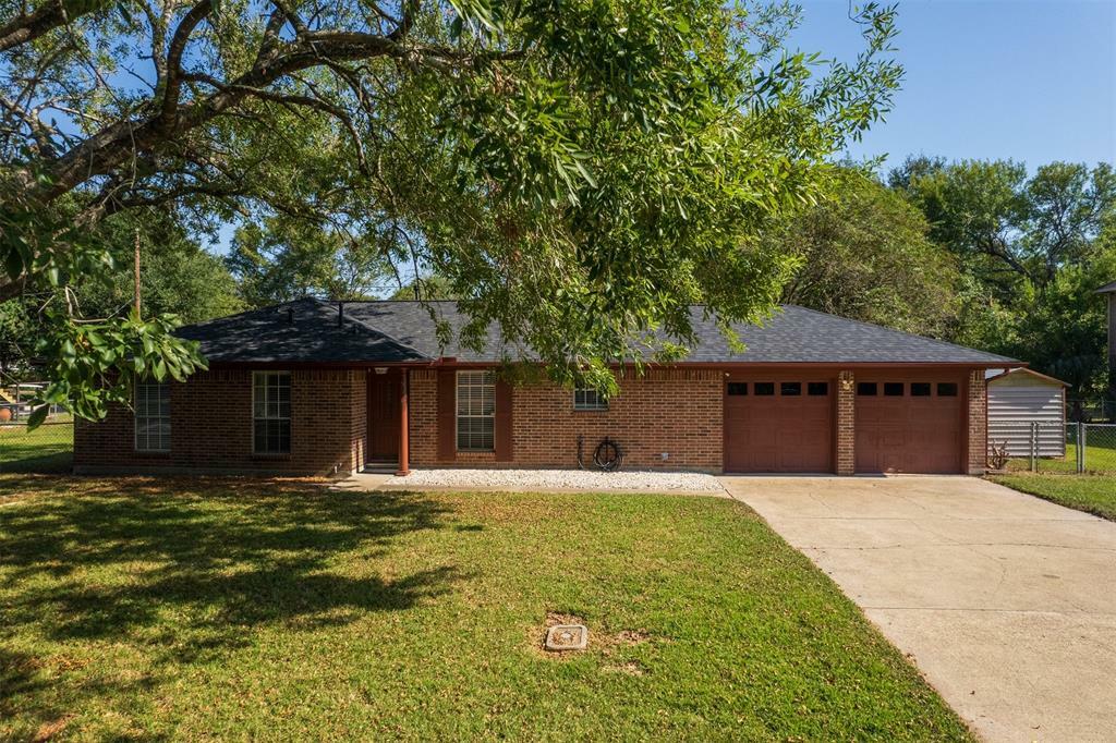 Property Photo:  5003 Elm Street  TX 77586 