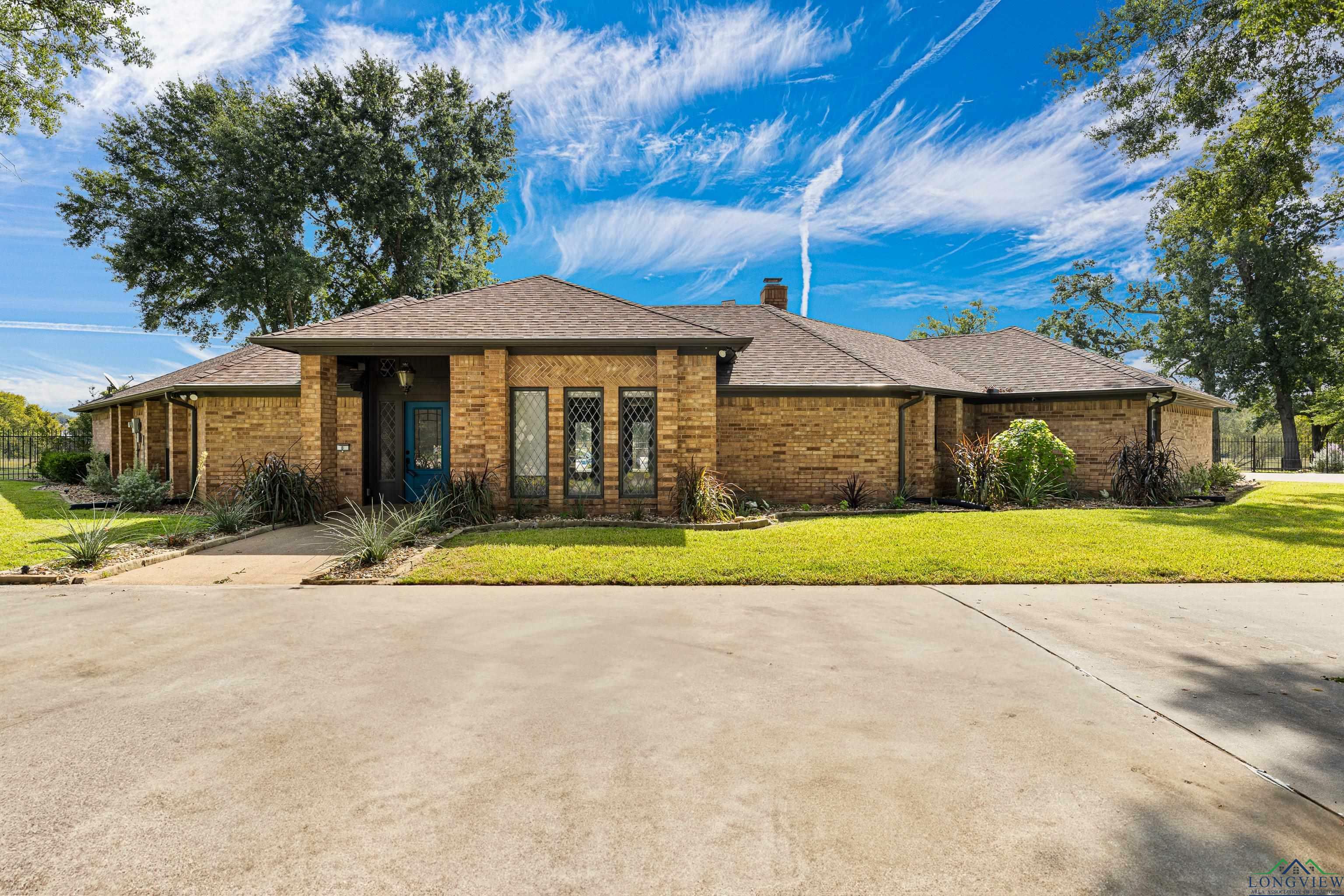 8 Oak Forest Dr.  Longview TX 75605 photo