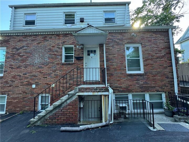 7 S Madison Avenue  Spring Valley NY 10977 photo