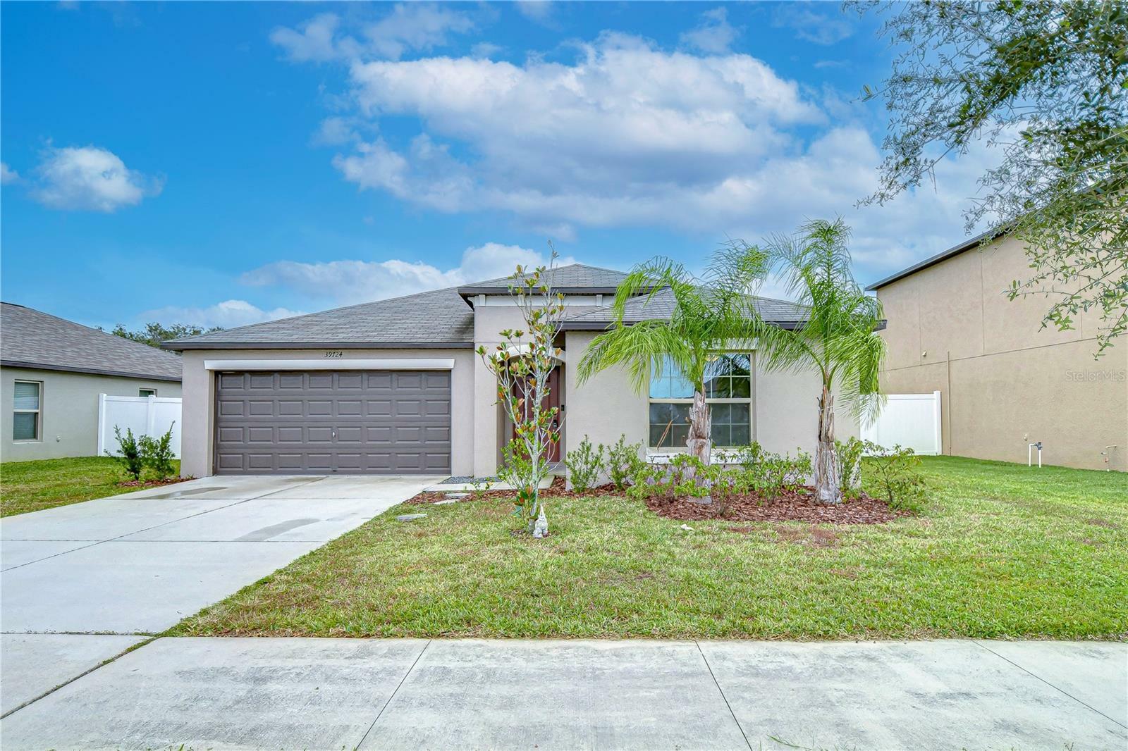 Property Photo:  39724 Harmon Grove Court  FL 33540 