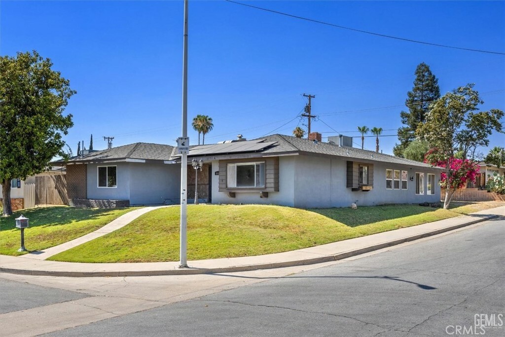 Property Photo:  3424 Candlewood Drive  CA 93306 