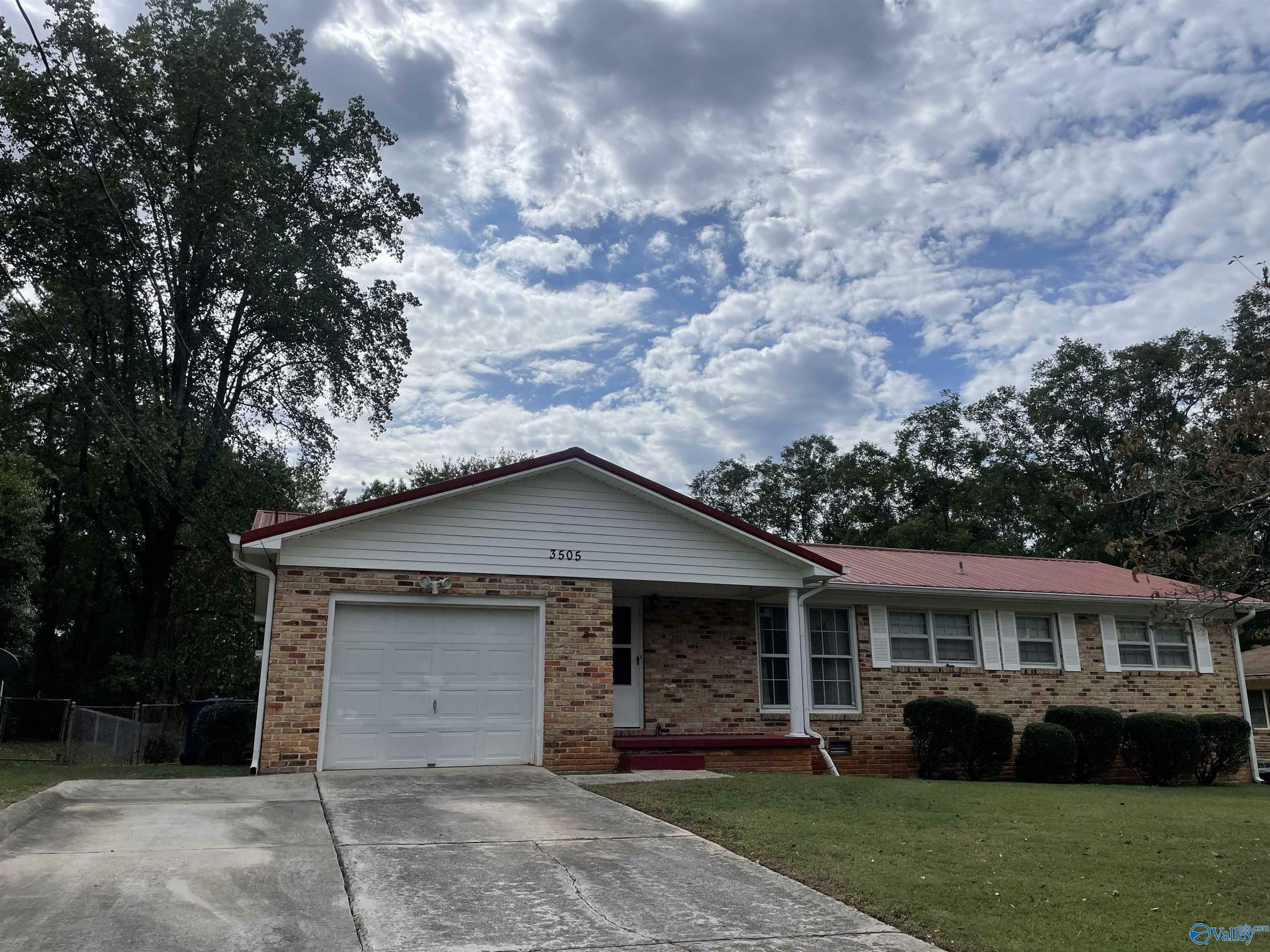 Property Photo:  3505 Delta Avenue  AL 35810 