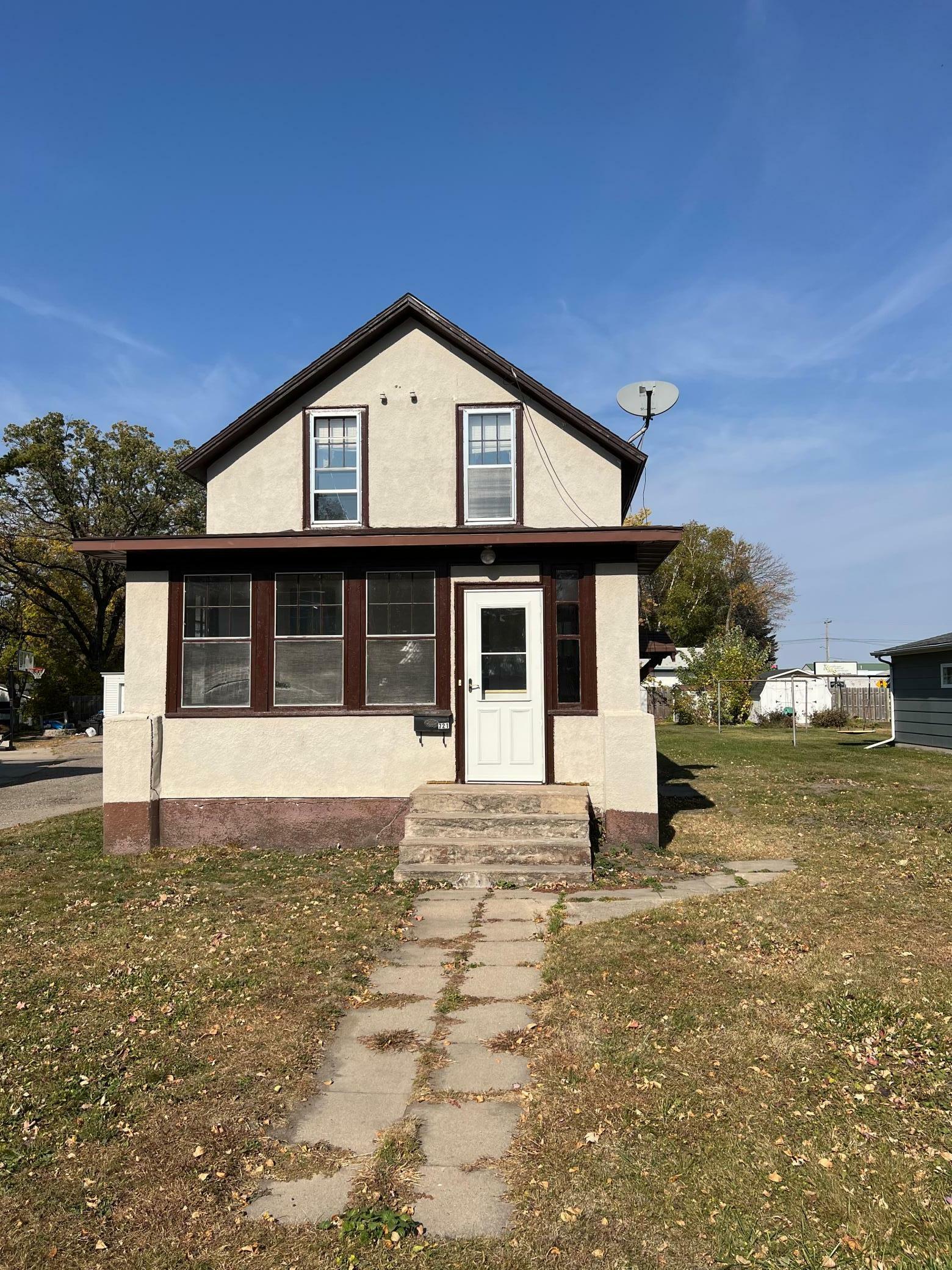 721 5th Avenue E  Alexandria MN 56308 photo