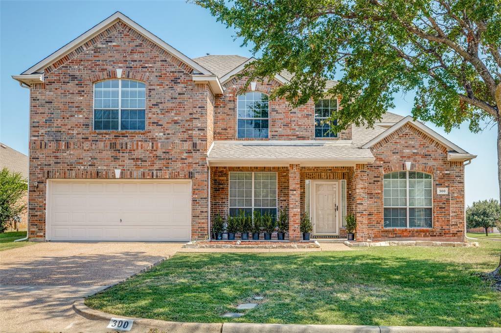 Property Photo:  300 Dover Heights Trail  TX 76063 