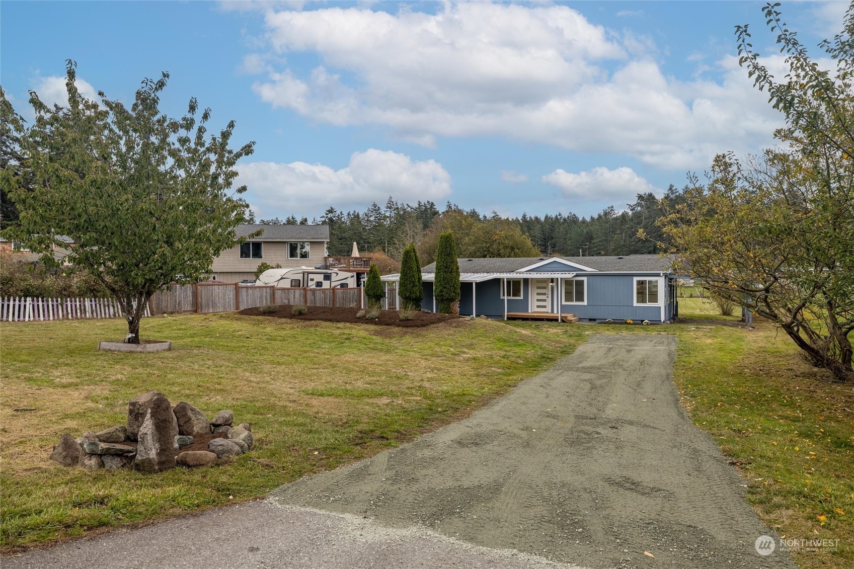 986 Carl Avenue  Oak Harbor WA 98277 photo