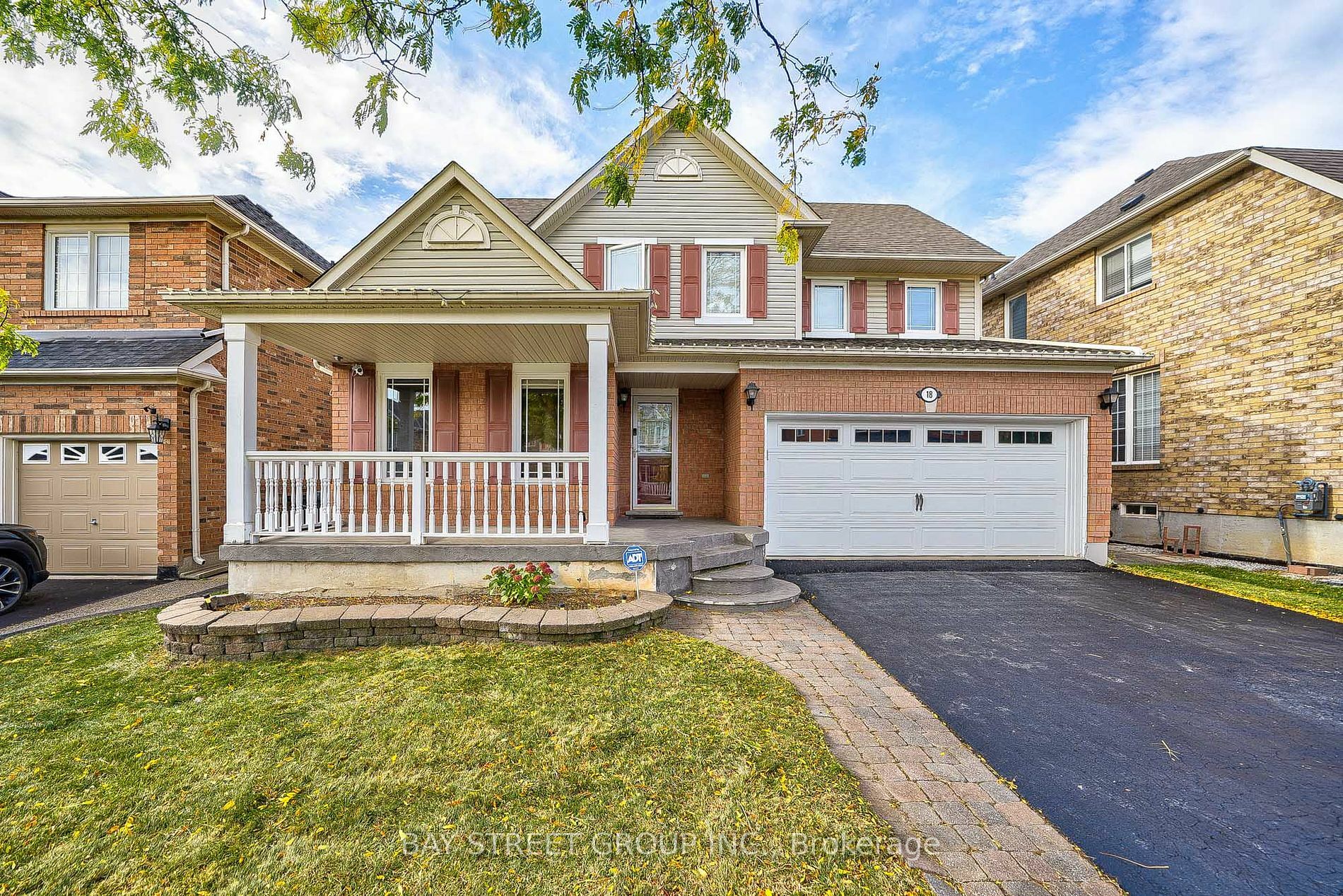 18 Leagrove St  Brampton ON L7A 1Z7 photo