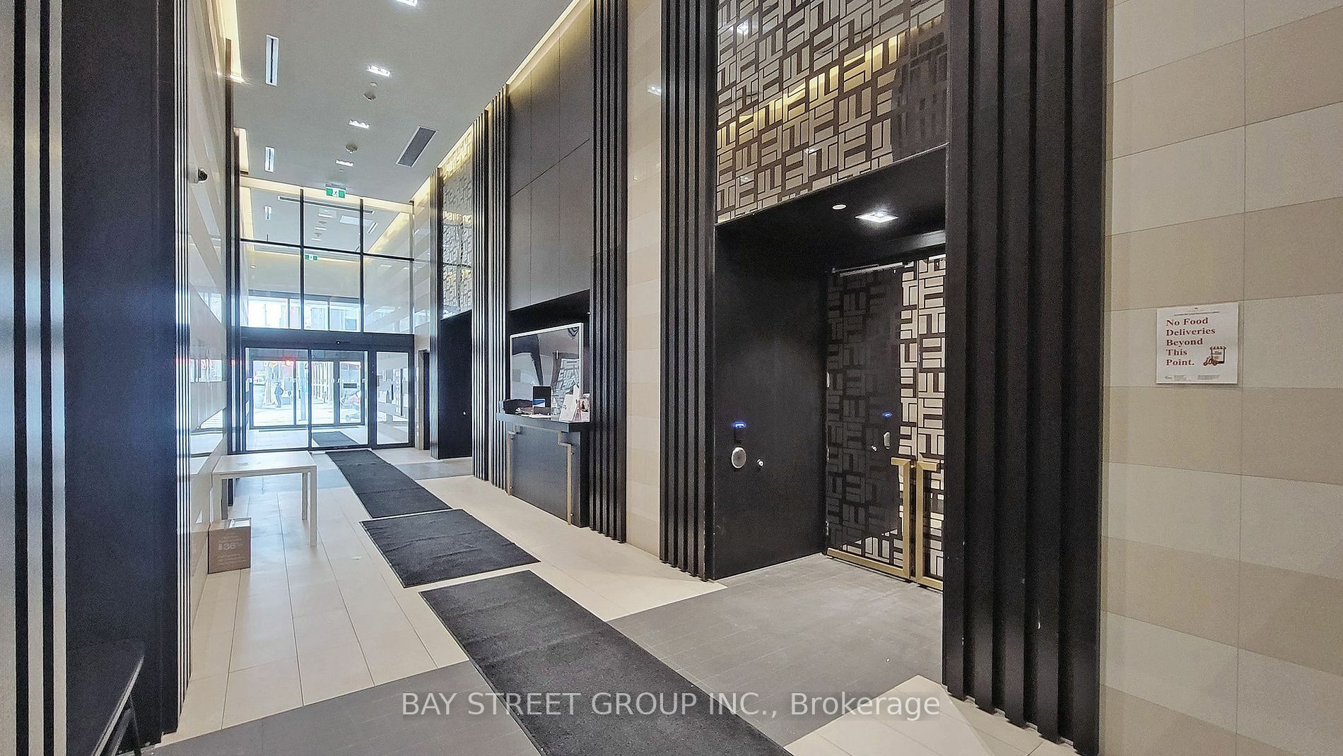 Property Photo:  501 Yonge St 4104  ON M4Y 0G8 