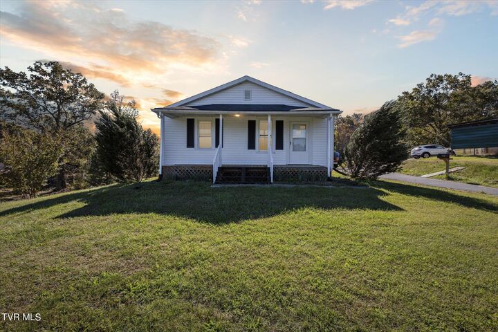 725 Woodlawn Road  Kingsport TN 37660 photo