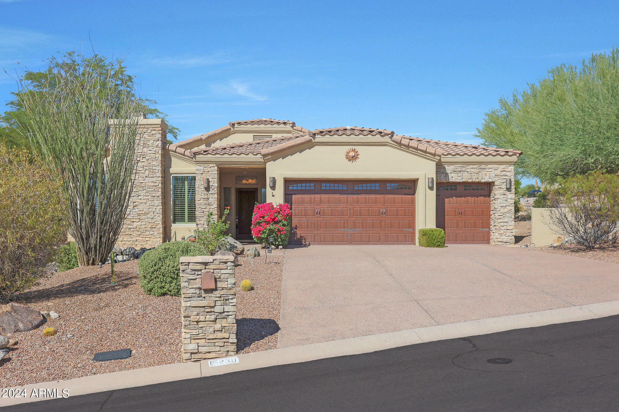 Property Photo:  15230 N San Diego Circle  AZ 85268 