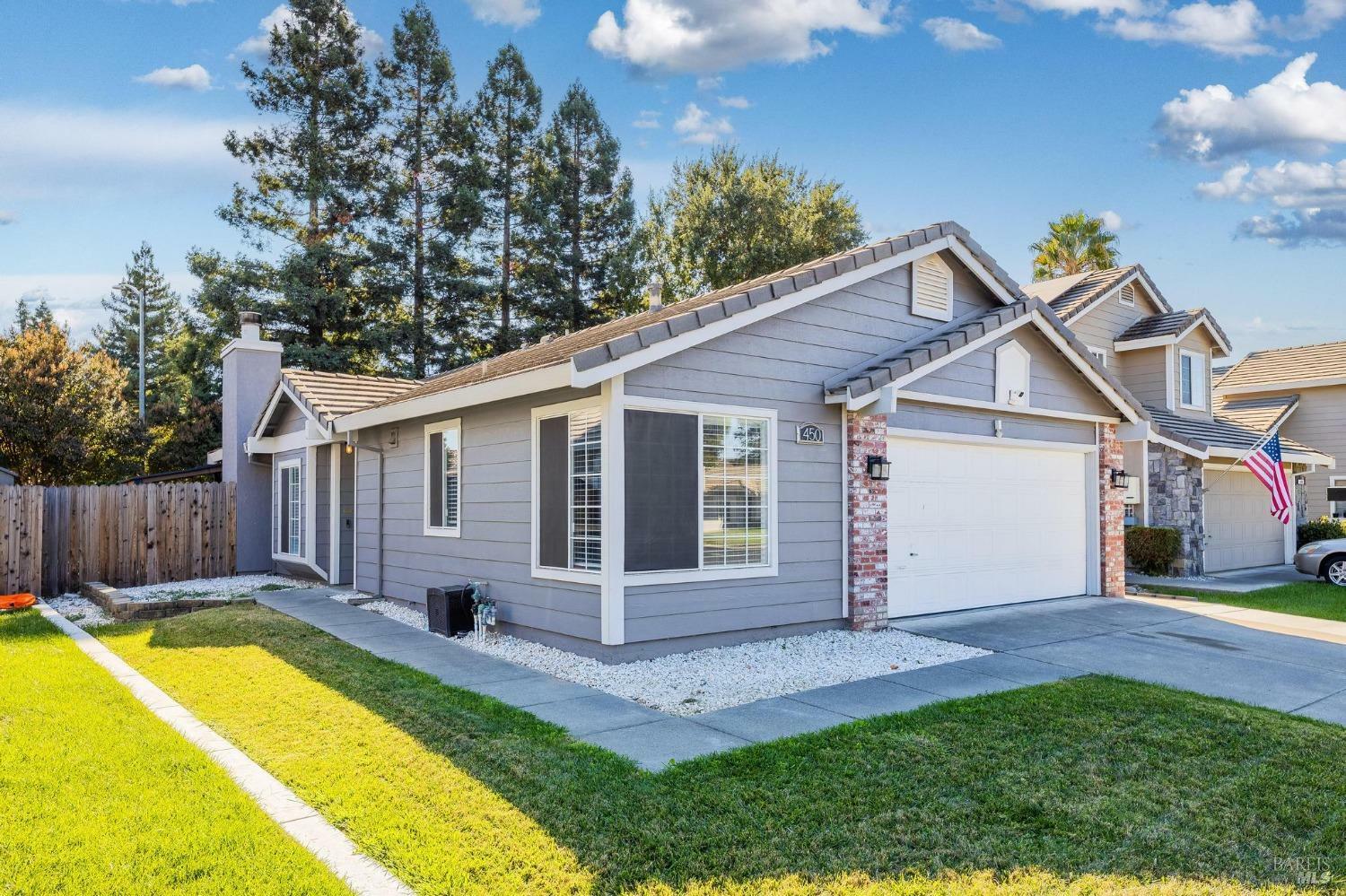 Property Photo:  450 Bradley Court  CA 95687 