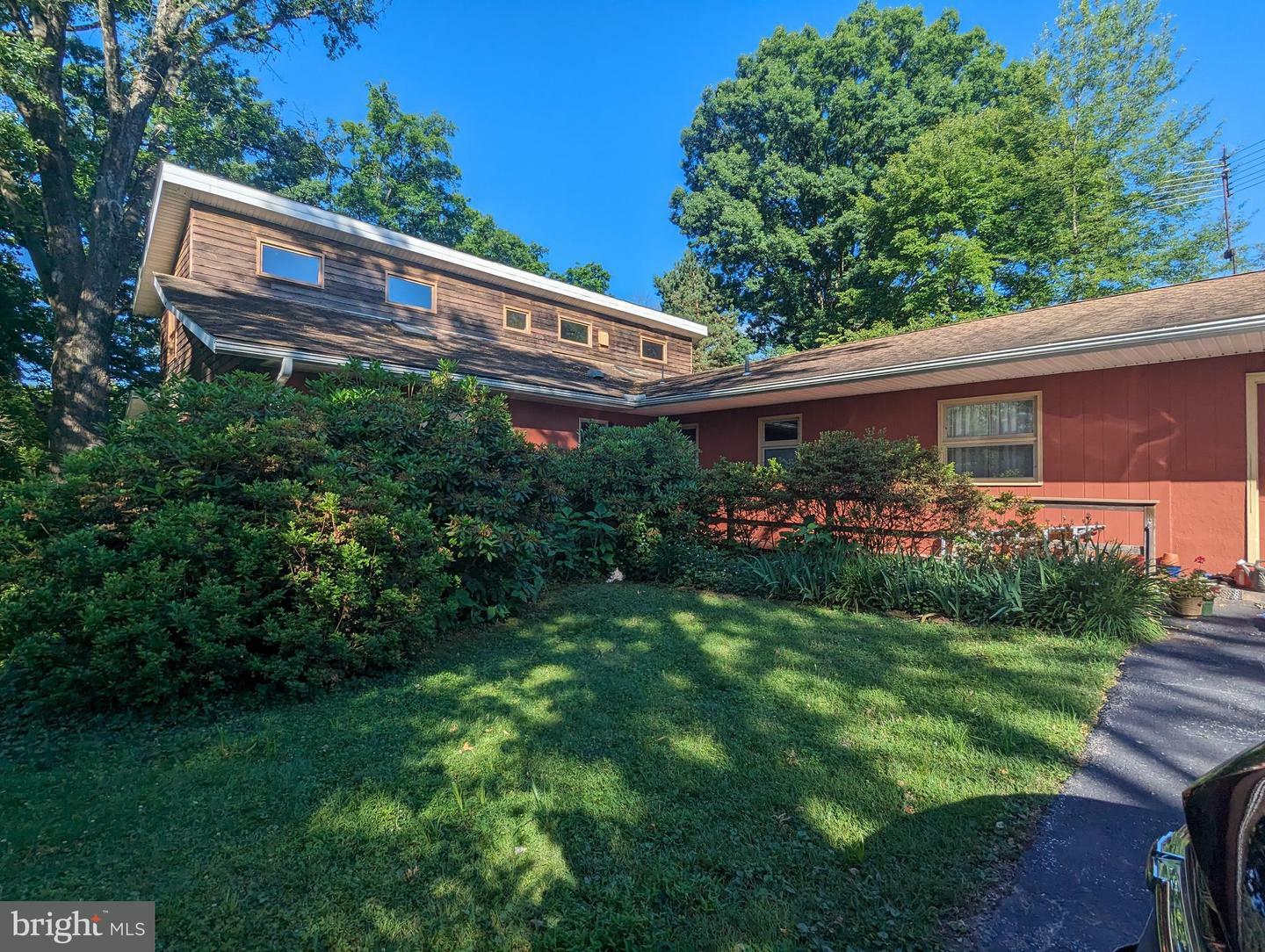 Property Photo:  82 S Forge Manor Drive  PA 19460 