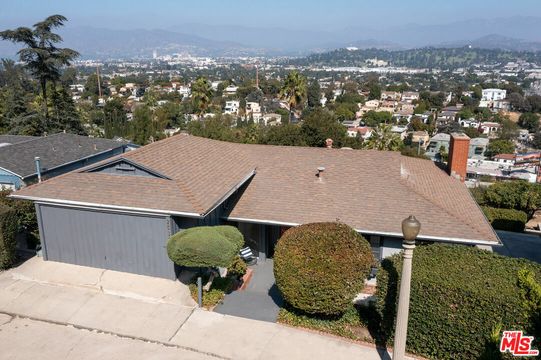 2535   Ivanhoe Dr  Los Angeles CA 90039 photo