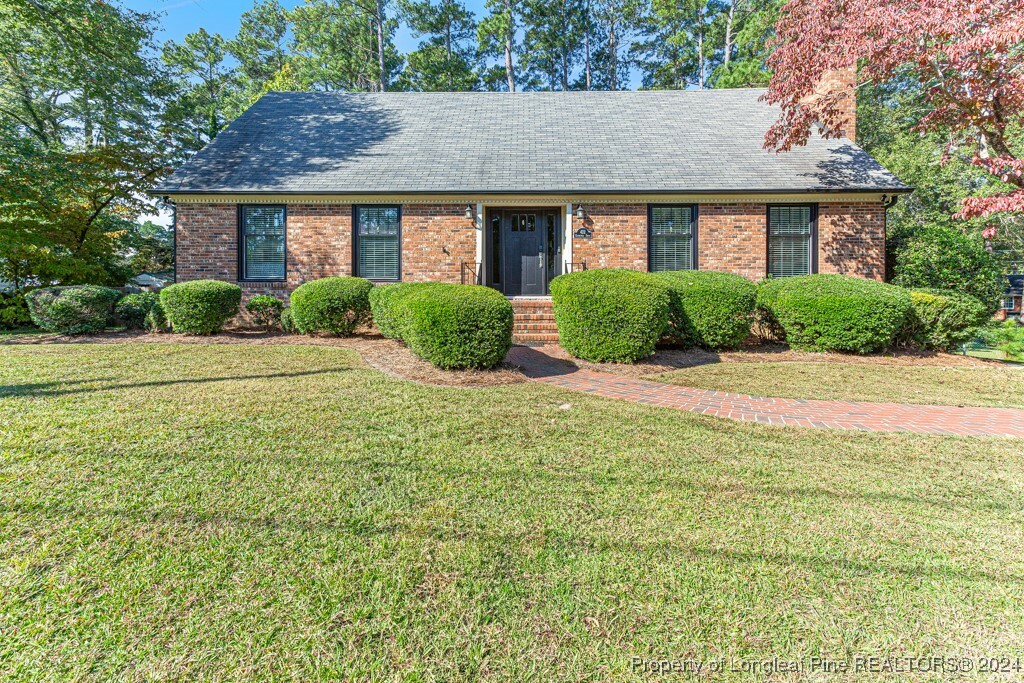 Property Photo:  422 Edinburgh Drive  NC 28303 