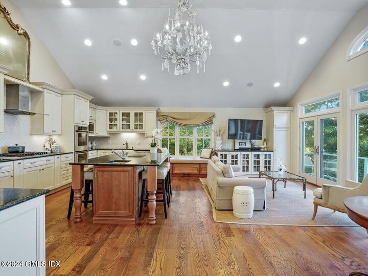 Property Photo:  201 Shore Road  CT 06830 