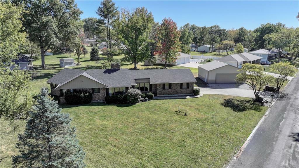 Property Photo: 303 Cummings Drive MO 64454