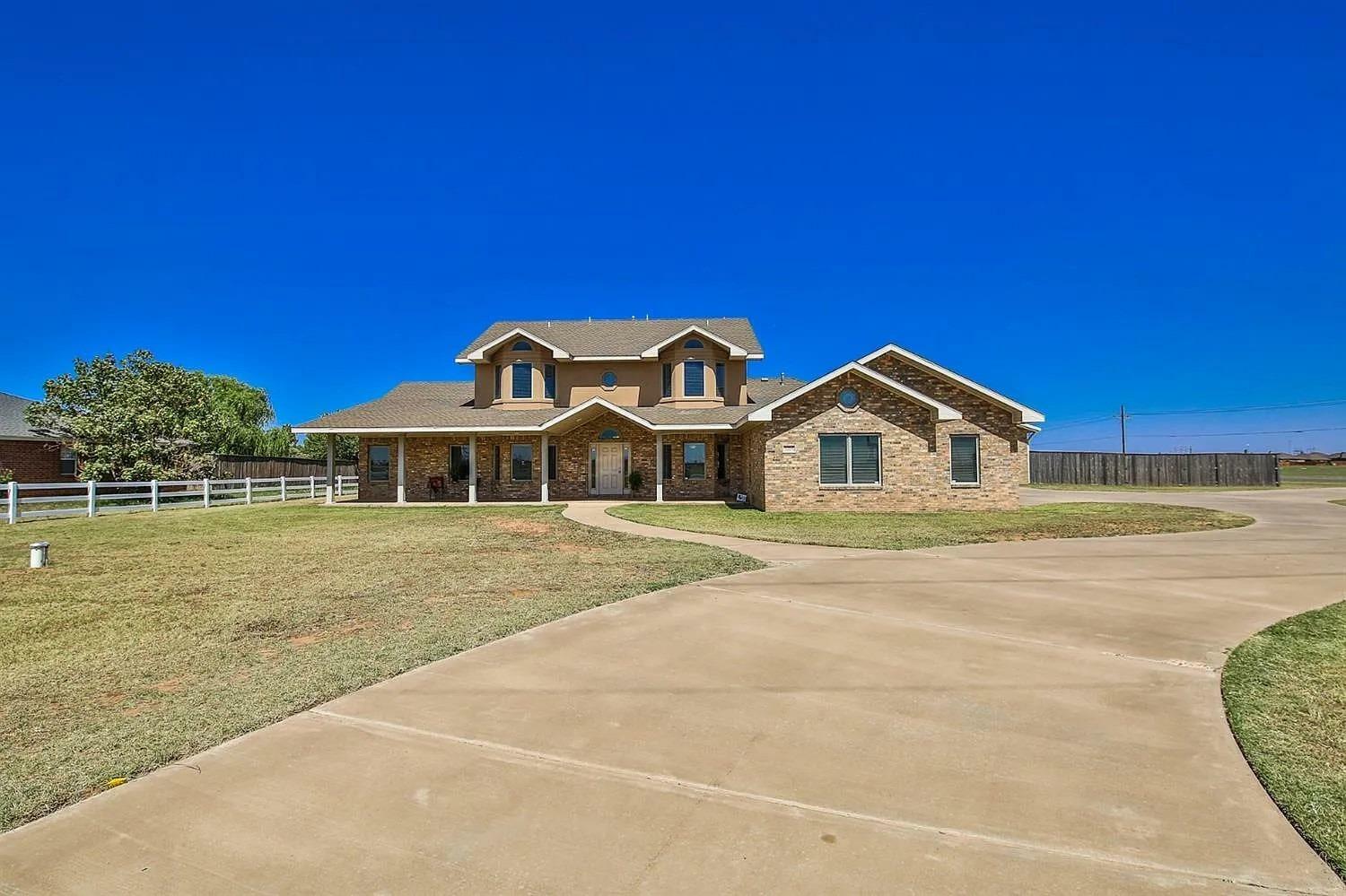 Property Photo:  3219 Upland Avenue  TX 79407 