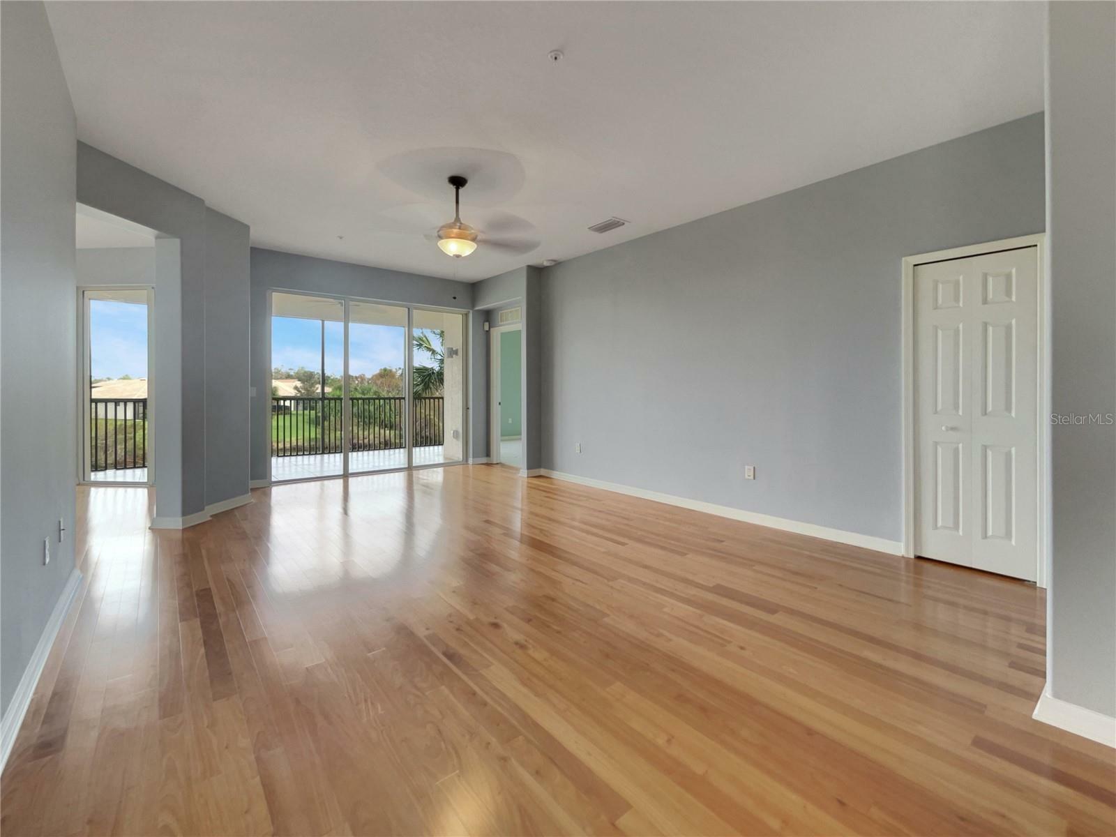 Property Photo:  1181 Burgos Drive 406  FL 34238 