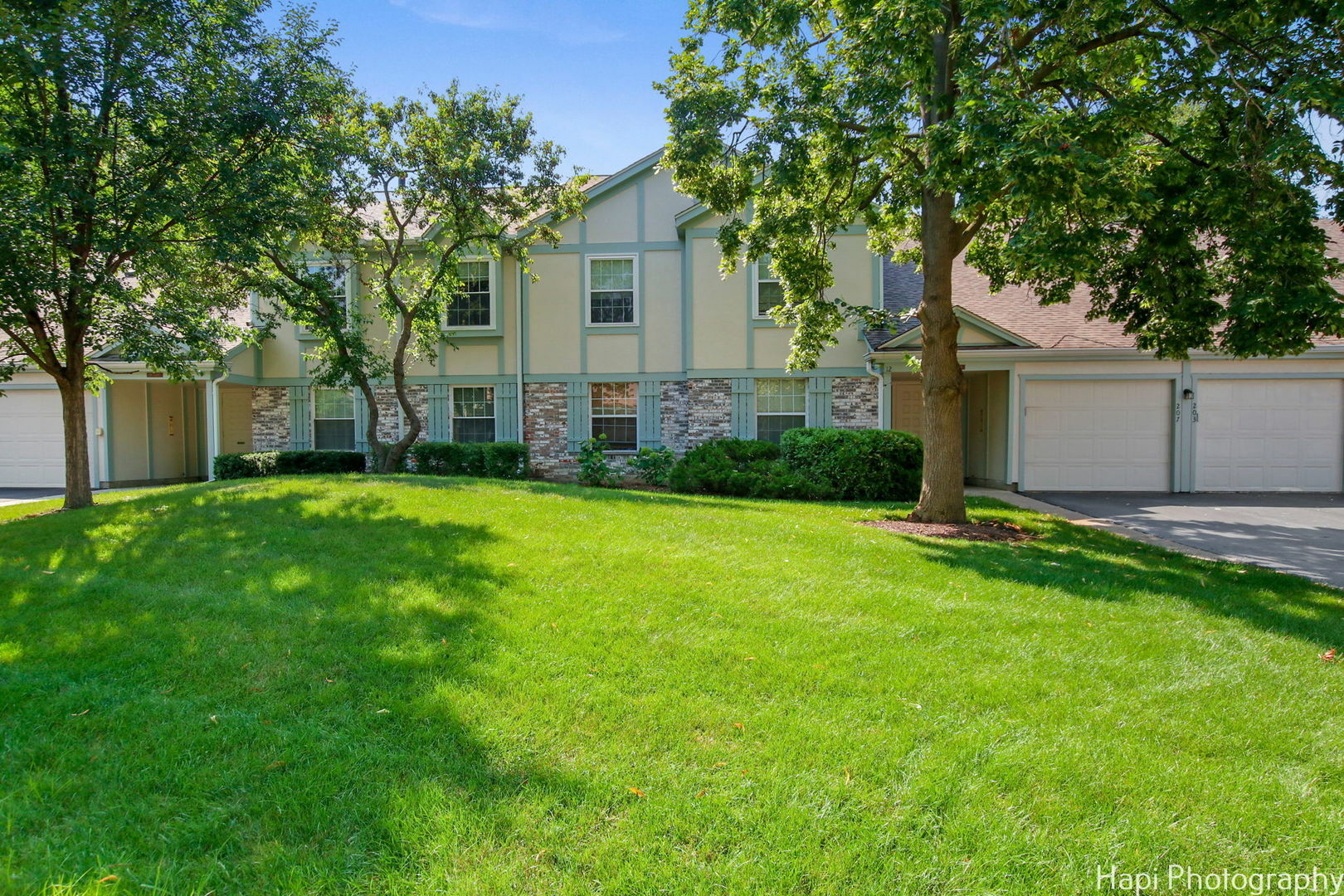 203 Blossom Court 203  Buffalo Grove IL 60089 photo