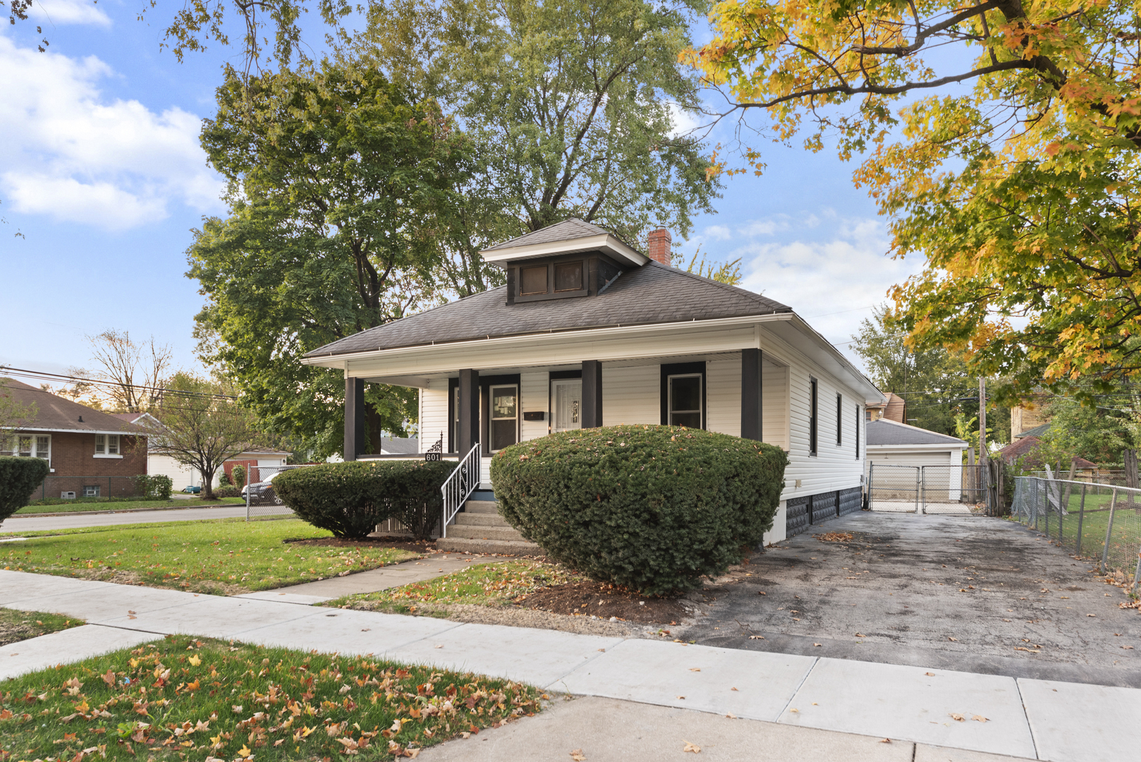 Property Photo:  601 Grant Avenue  IL 60433 