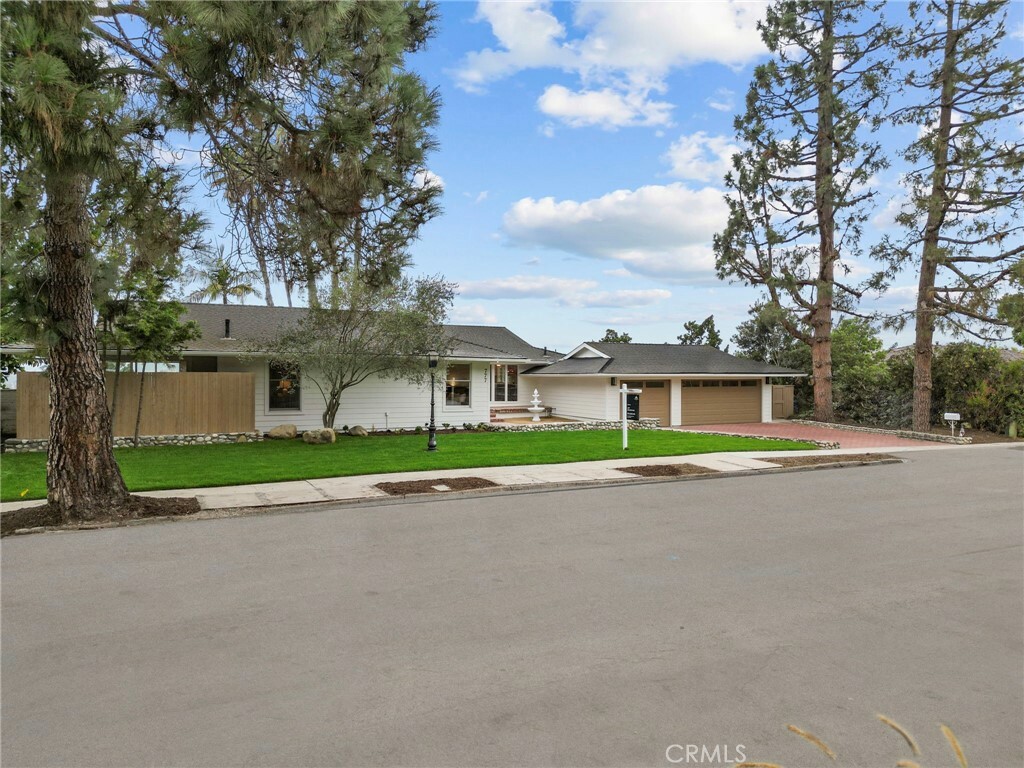 Property Photo:  777 Grada Avenue  CA 93010 