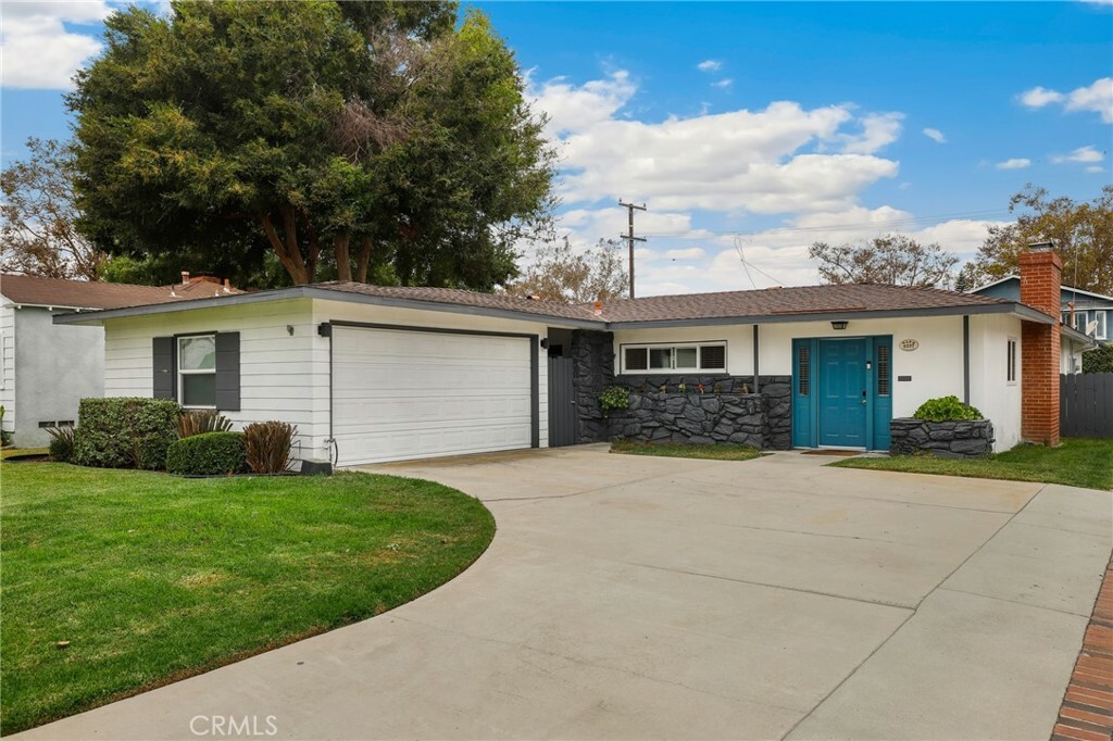 Property Photo:  4237 Charlemagne Avenue  CA 90808 