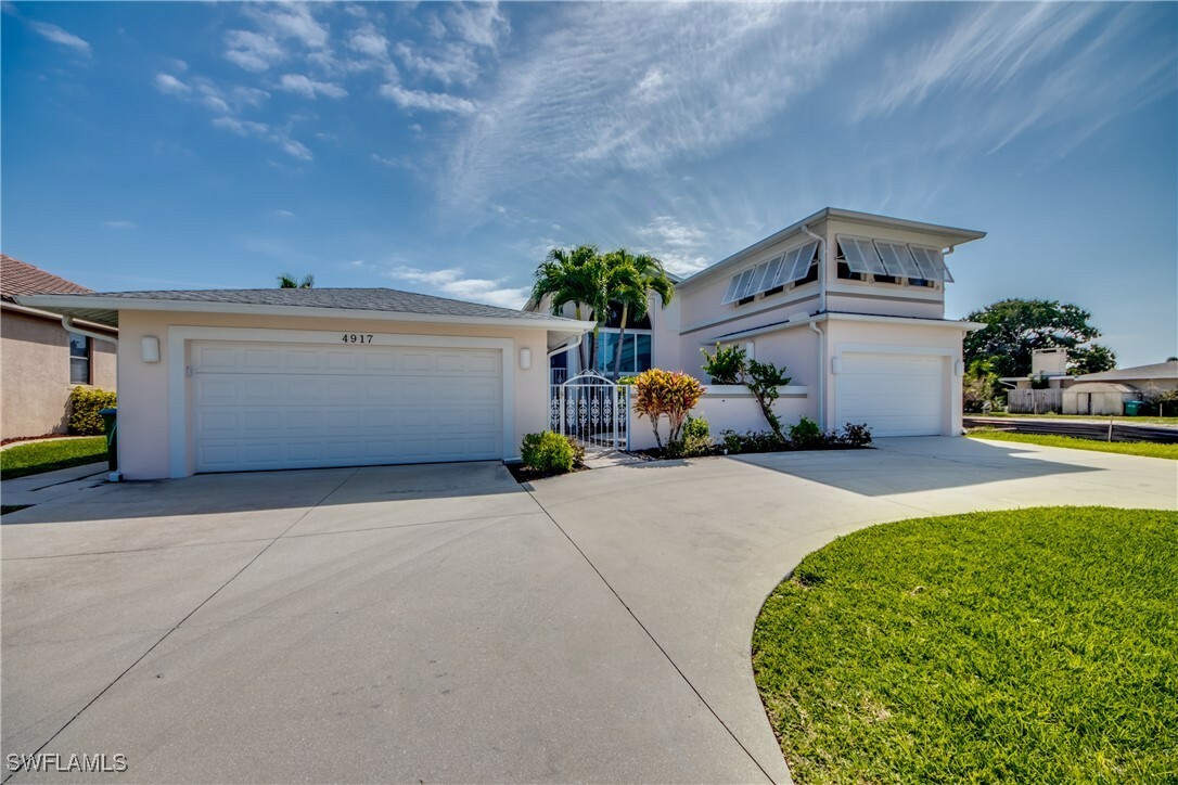 Property Photo:  4917 Seville Court  FL 33904 