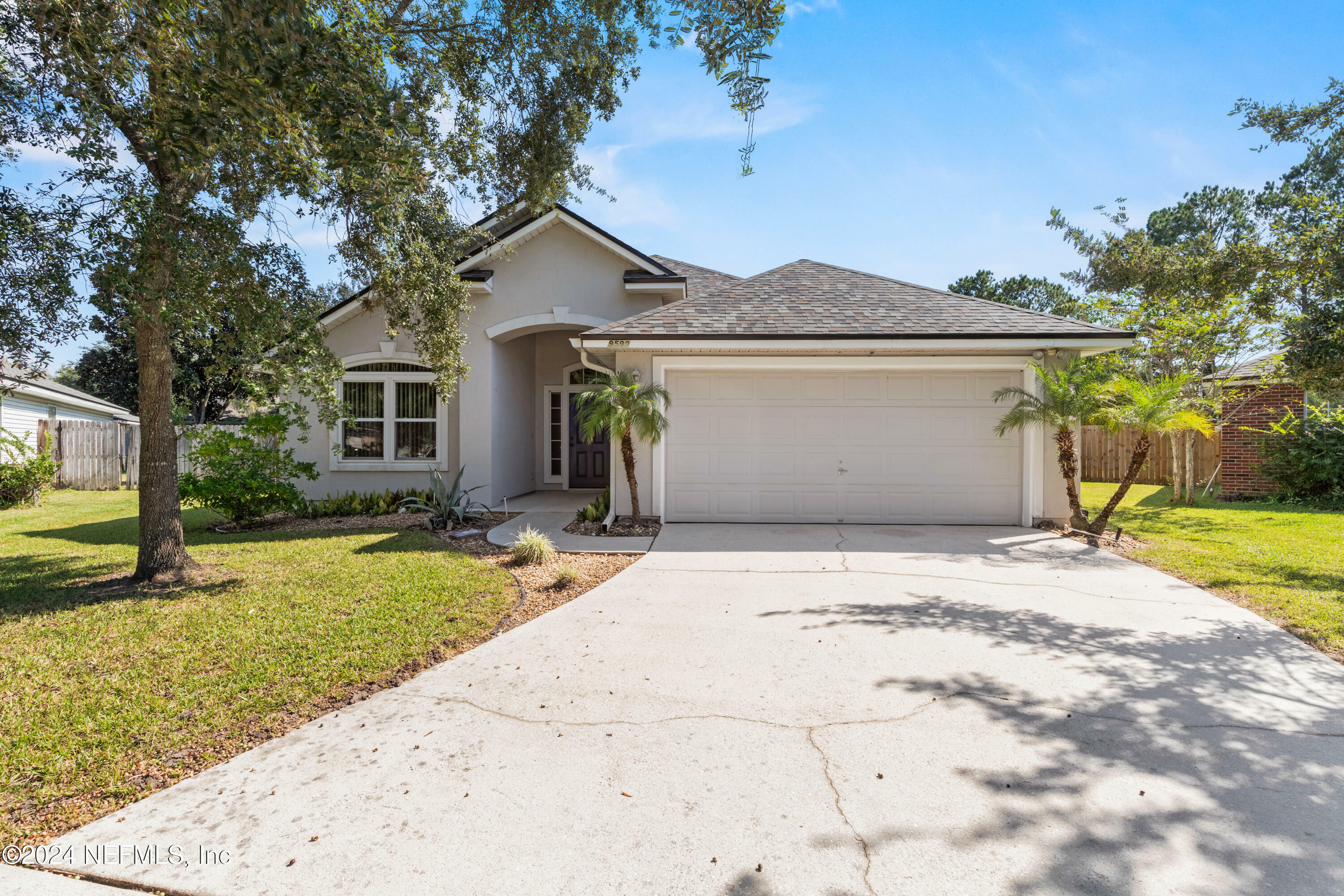 Property Photo:  9599 Stratham Court  FL 32244 