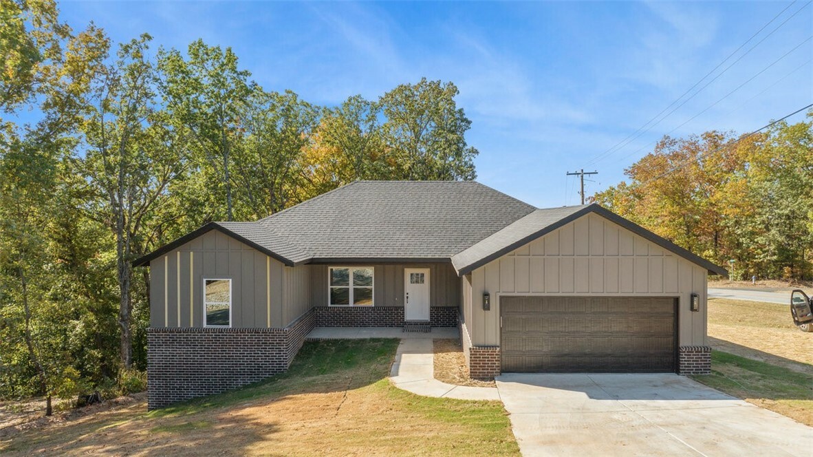 Property Photo:  2 Cawood Drive  AR 72714 