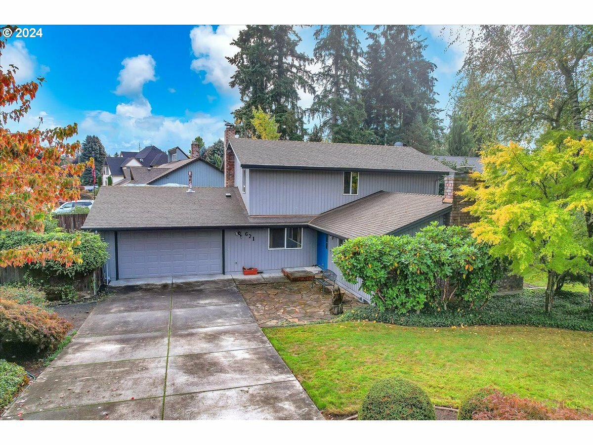 Property Photo:  621 NE 127th St  WA 98685 