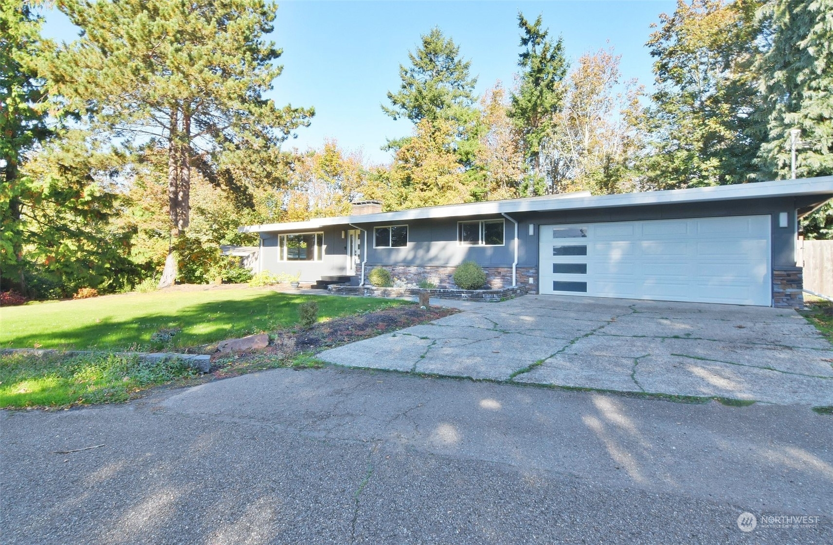 Property Photo:  1604 E Horizon Drive  WA 98275 