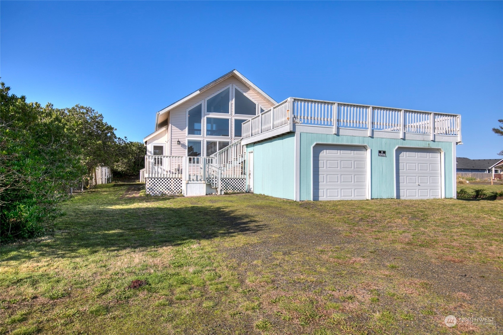 Property Photo:  1249 E Ocean Shores Boulevard SW  WA 98569 