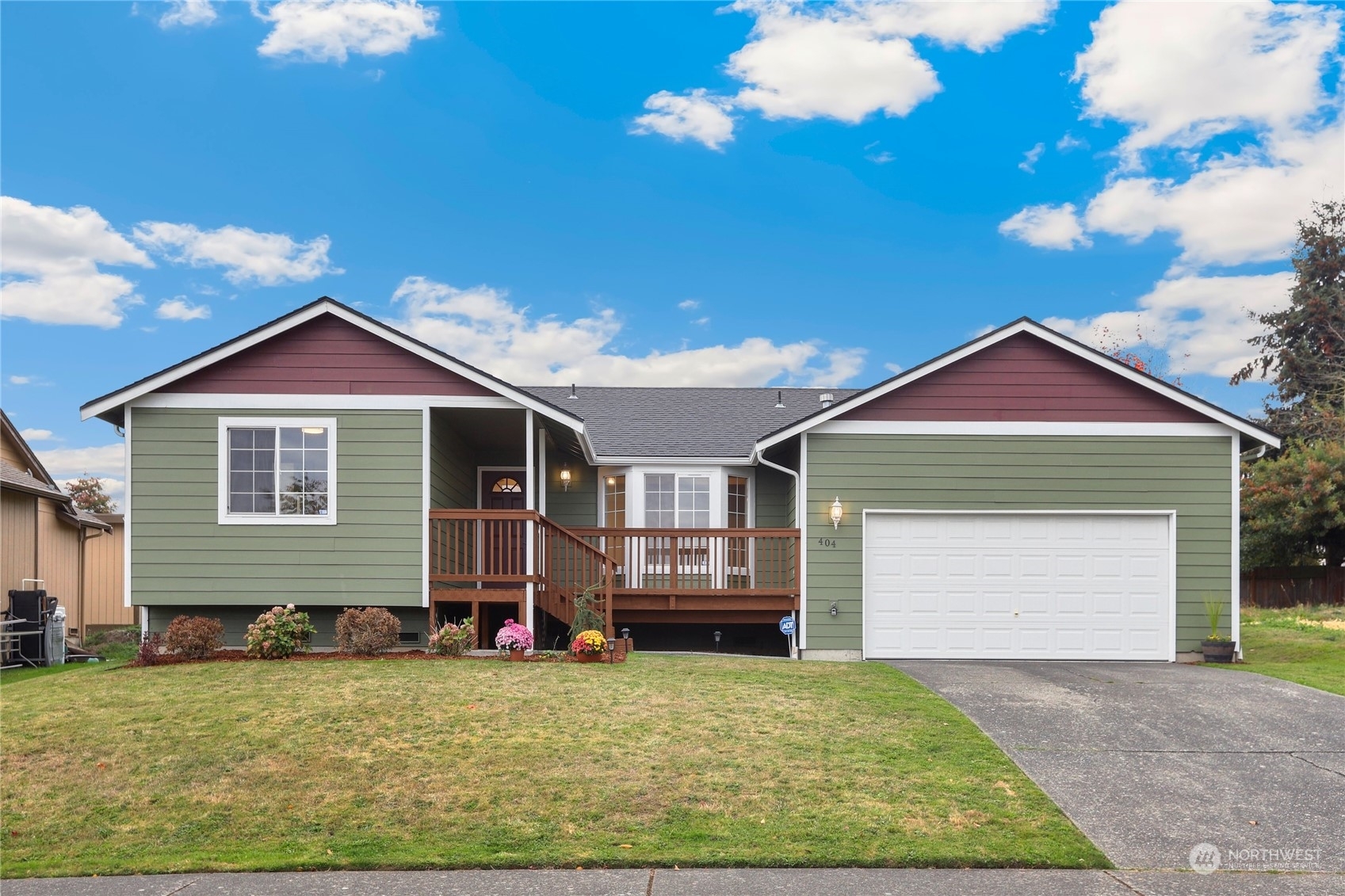 Property Photo:  404 S 27th Street  WA 98274 