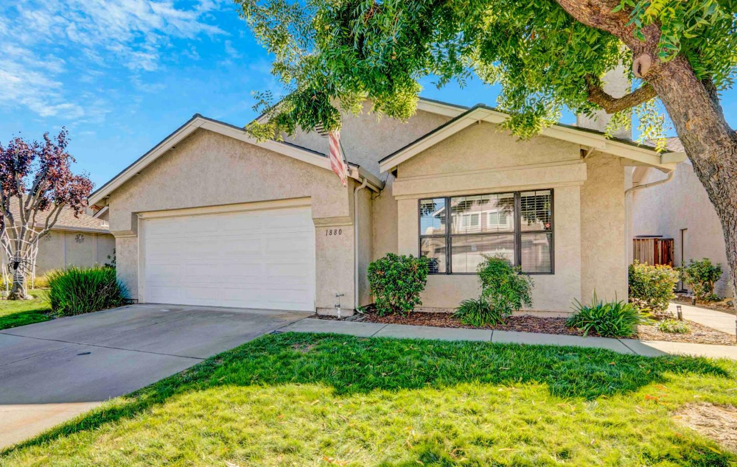 Property Photo:  1880 Bluebonnet Court  CA 95037 