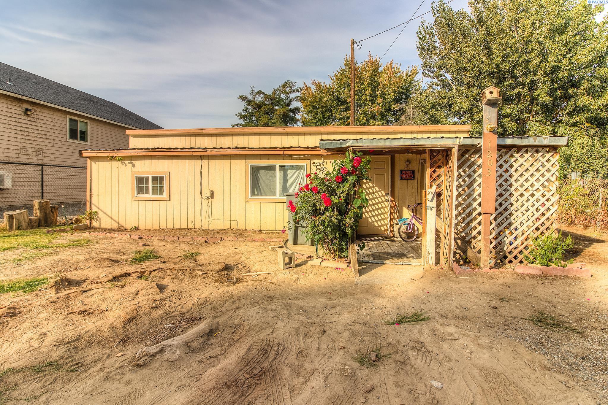 Property Photo: 1203 Montana Ave. WA 99352