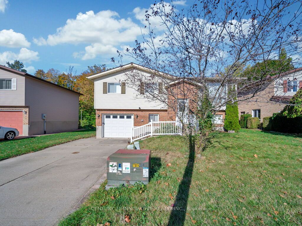 838 Mackendrick Dr  Kincardine ON N2Z 1L7 photo