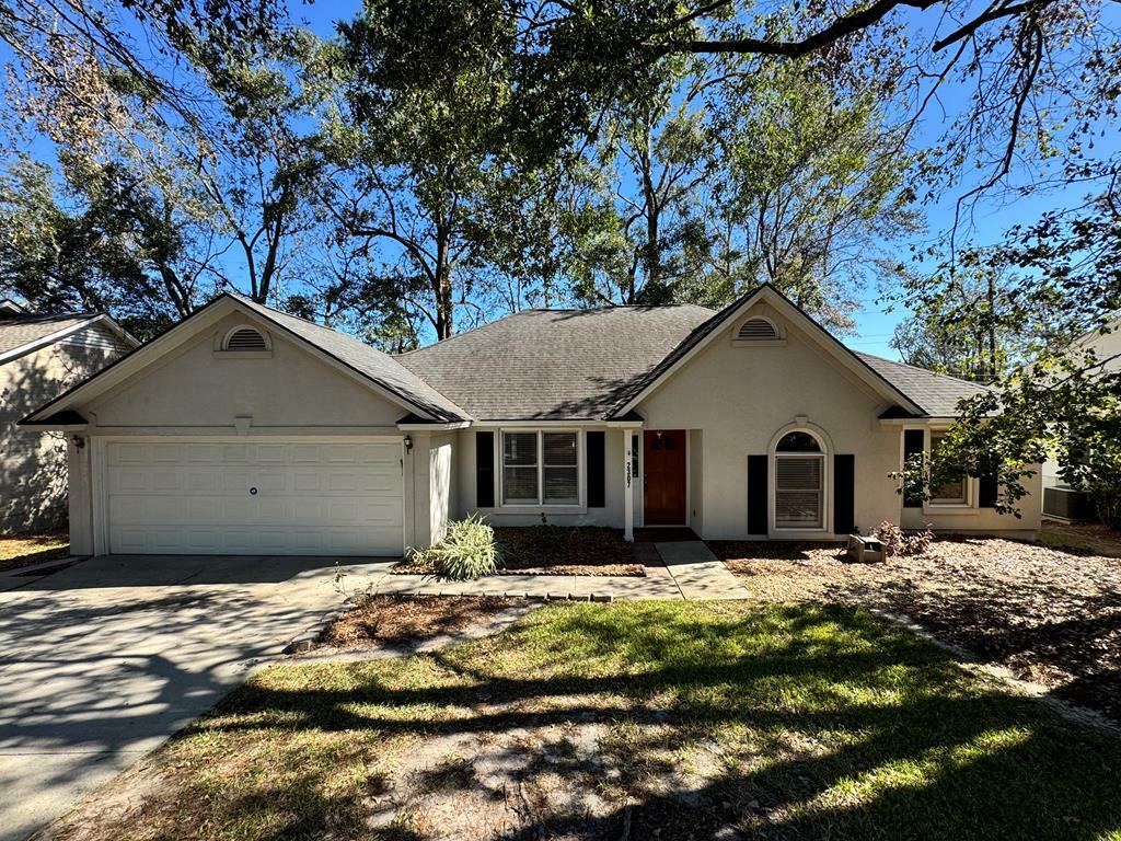 Property Photo:  2307 Sherwood Dr  GA 31602 