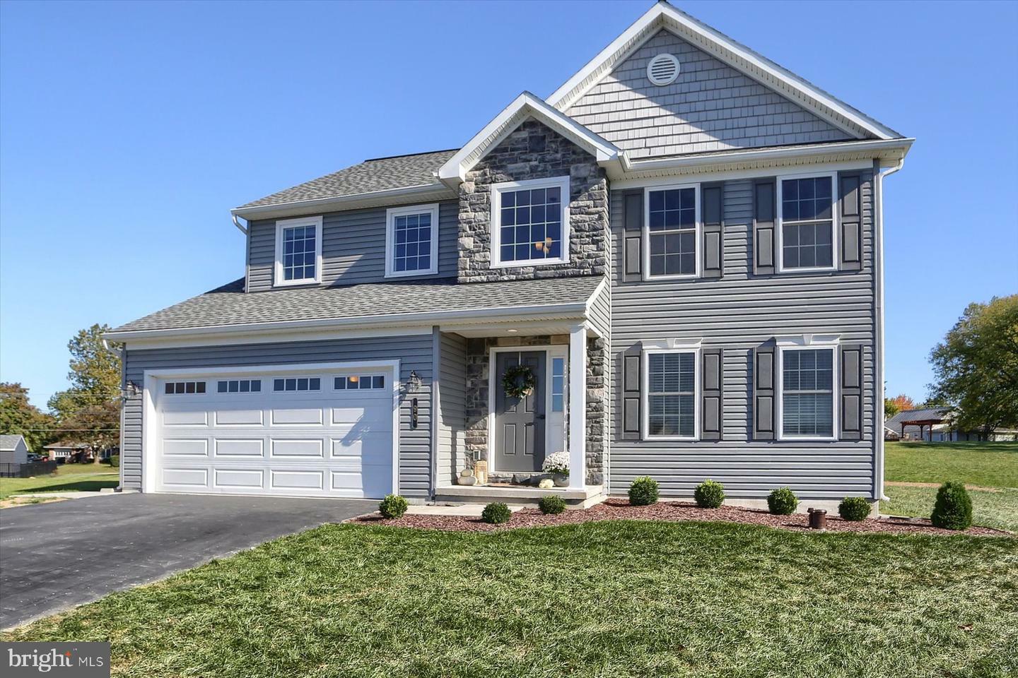 Property Photo:  90 Clover Drive  PA 17067 