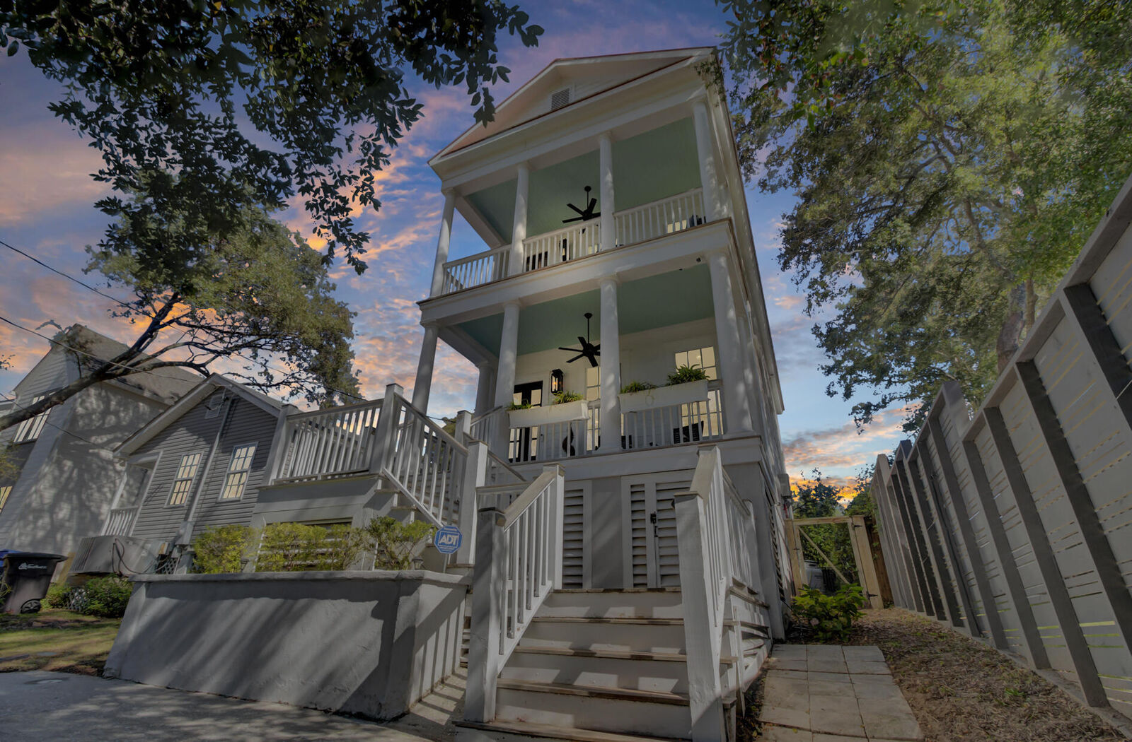 Property Photo: 413 King Street SC 29464