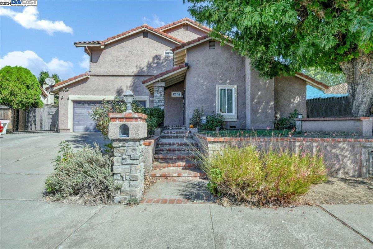 Property Photo:  2509 Roca Dr  CA 94509 