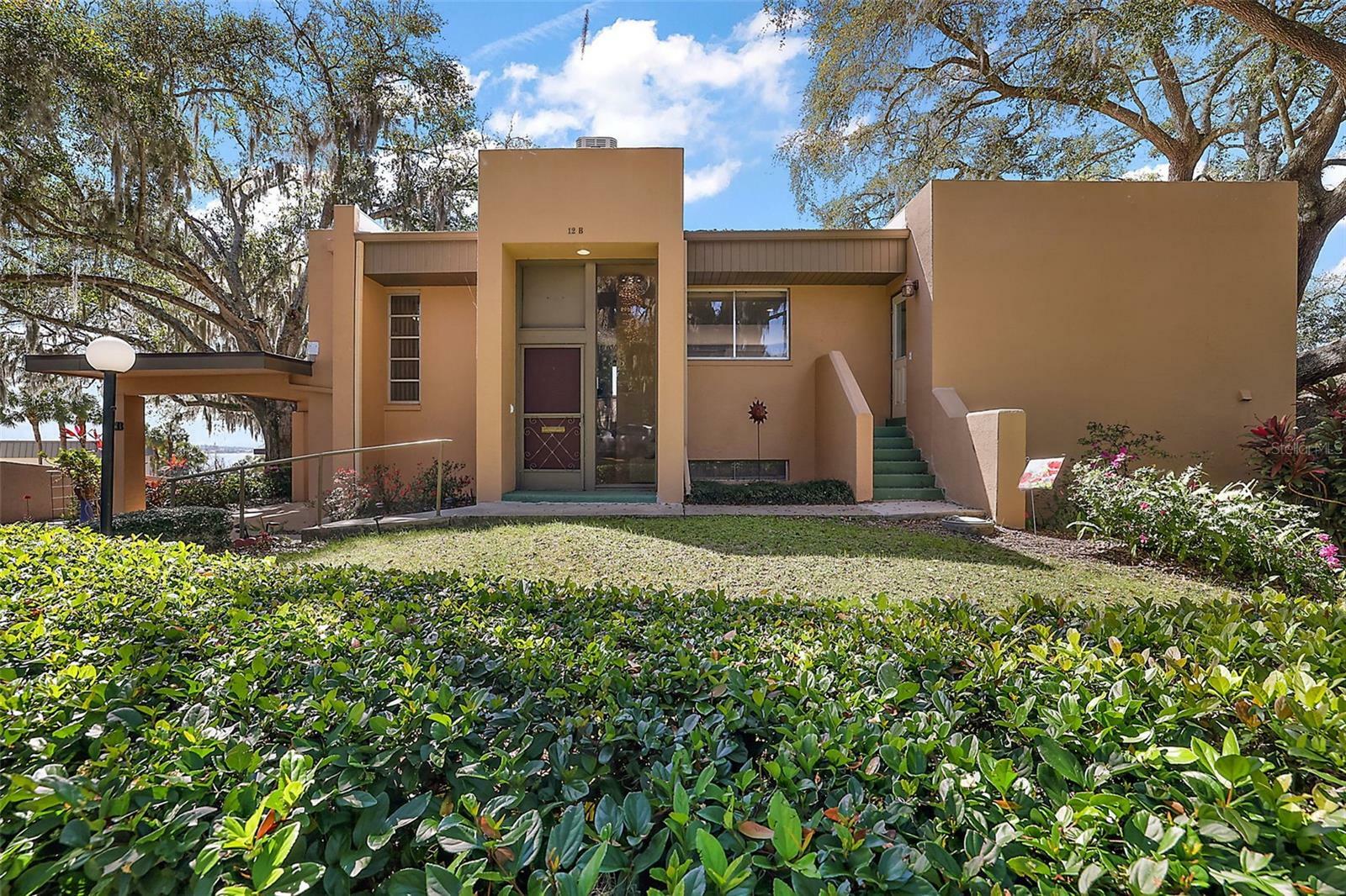 Property Photo: 601 W Old US Highway 441 12B FL 32757