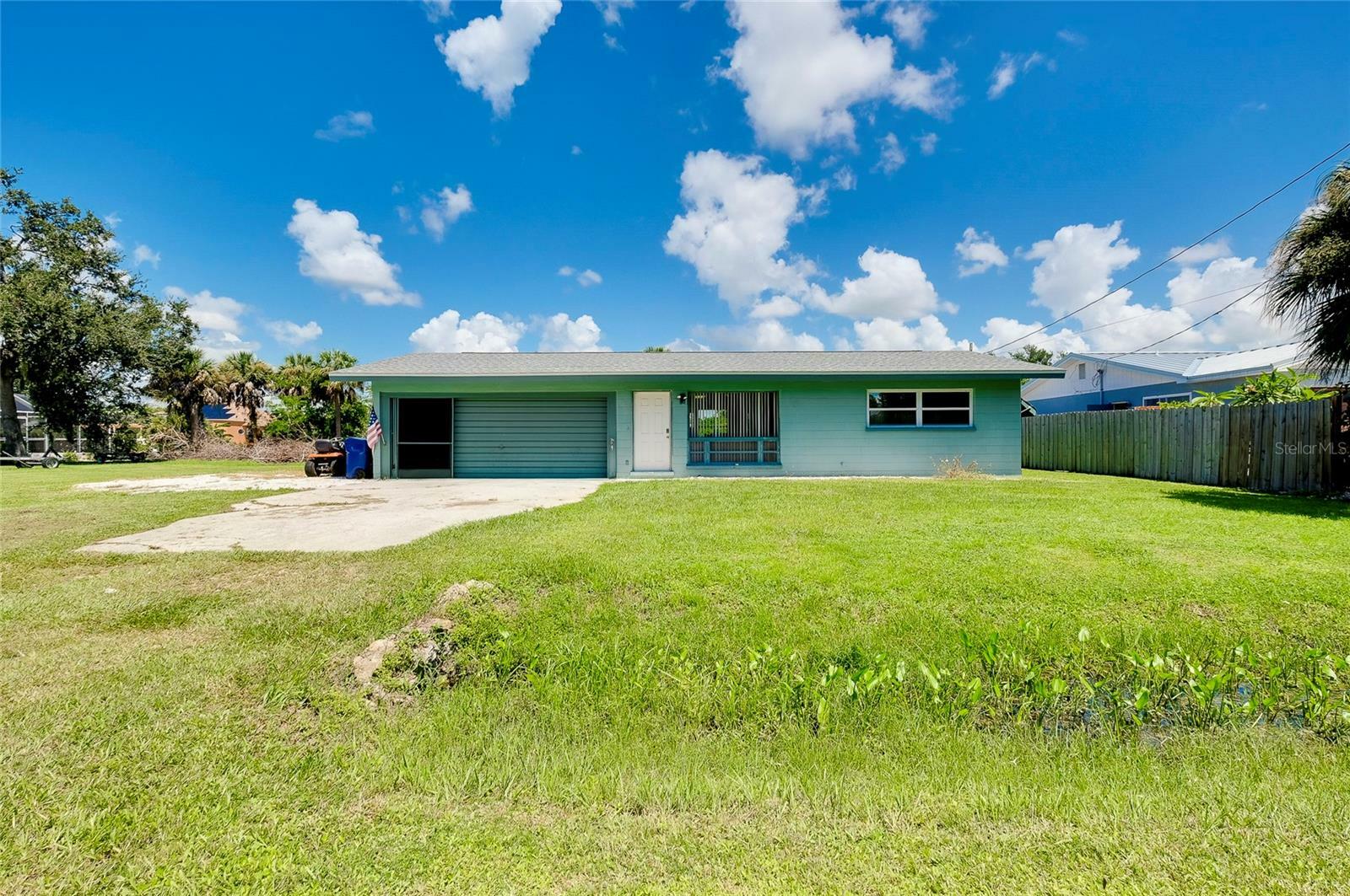 Property Photo:  9027 E River Road  FL 34293 