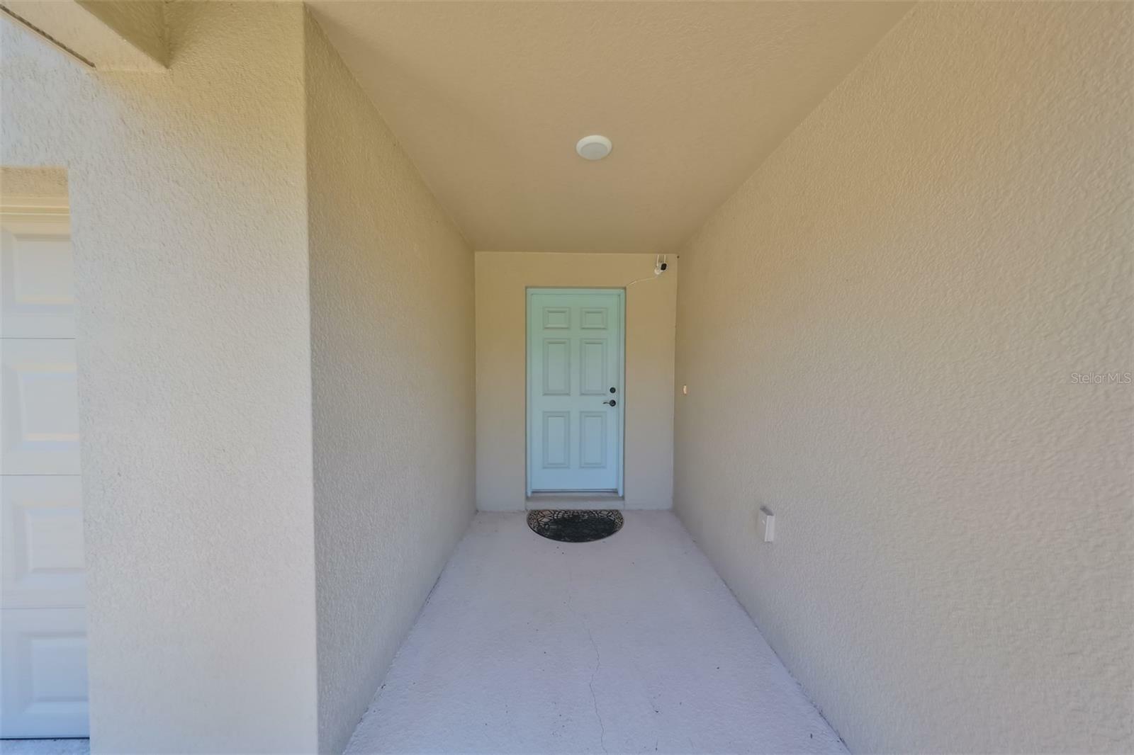 Property Photo: 13114 Shumard Way FL 33579
