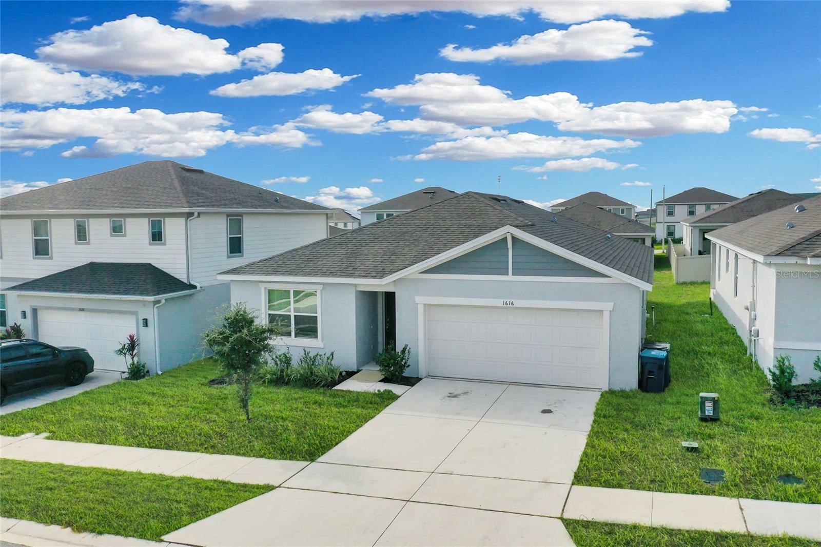 Property Photo:  1616 Aspen Avenue  FL 33837 