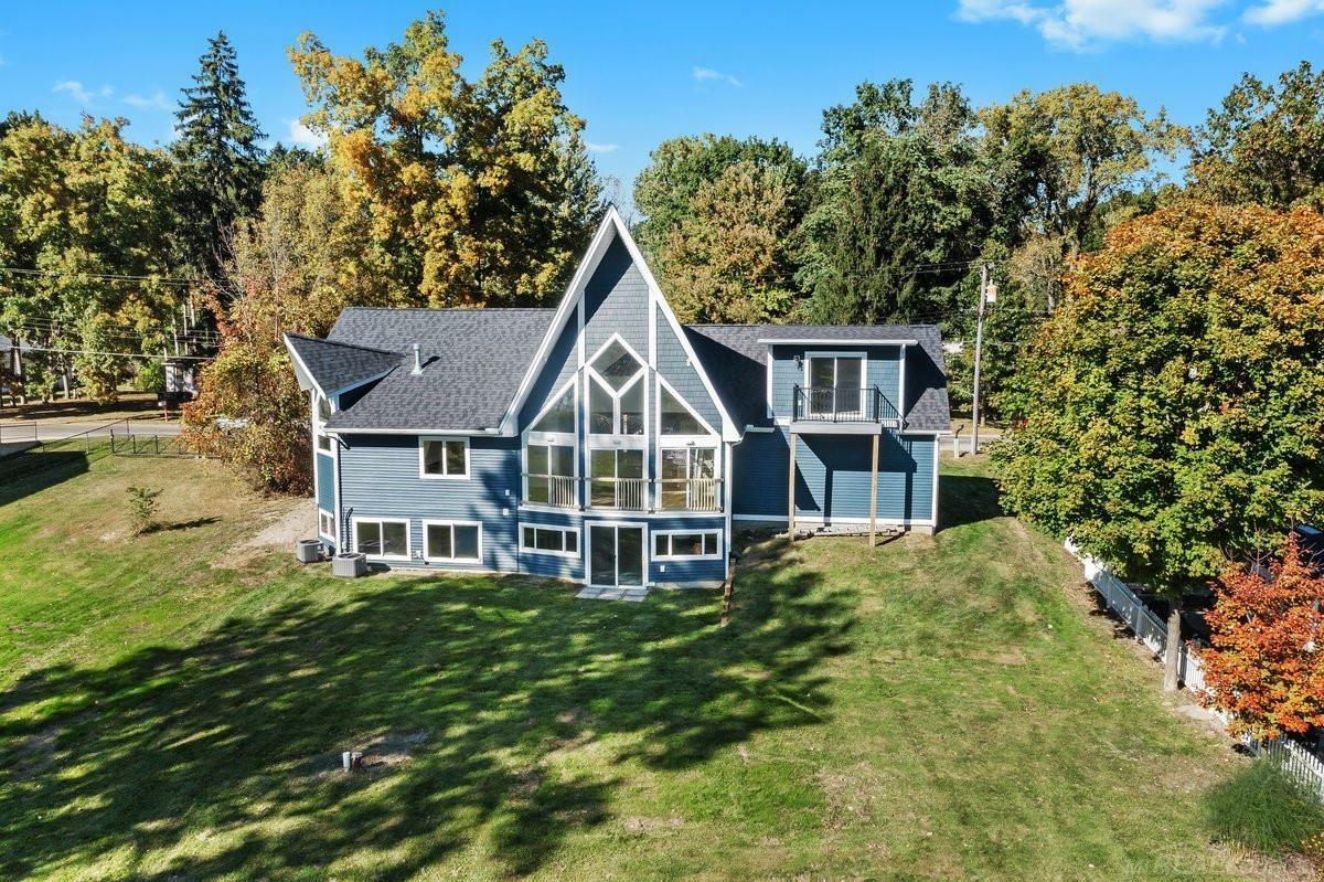 Property Photo:  1459 Shoreline Drive  MI 48353 